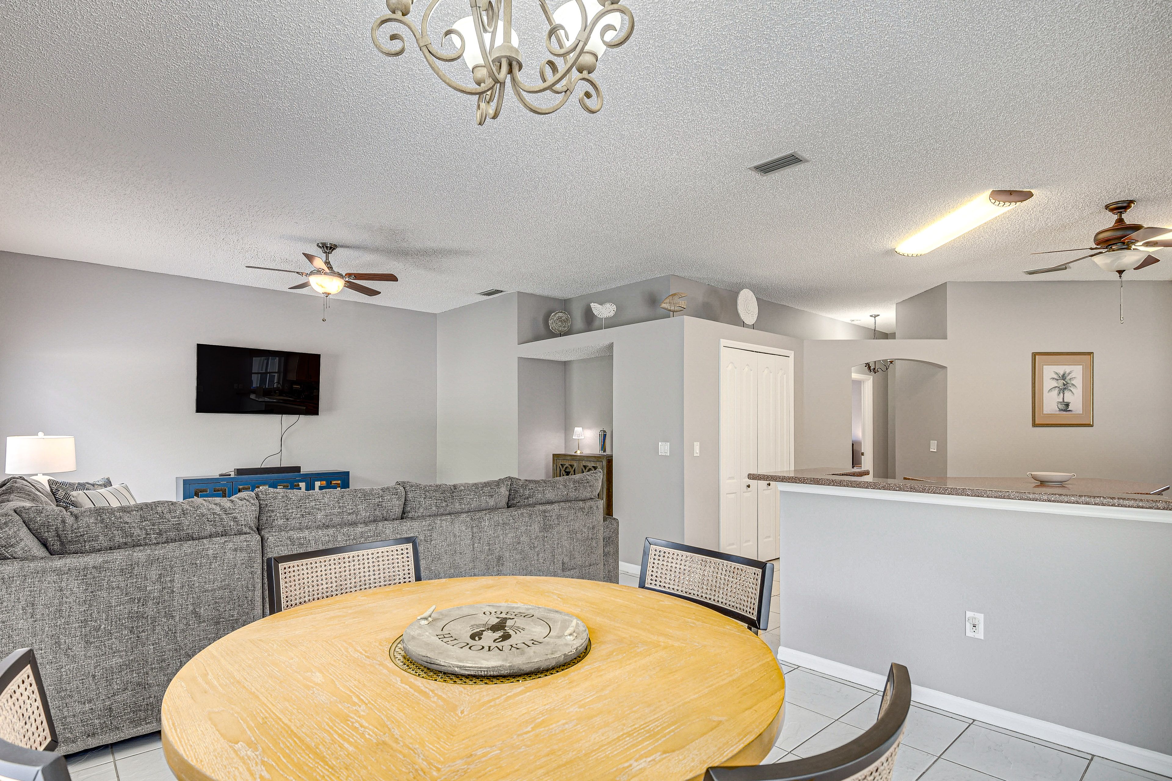 Additional Dining Area