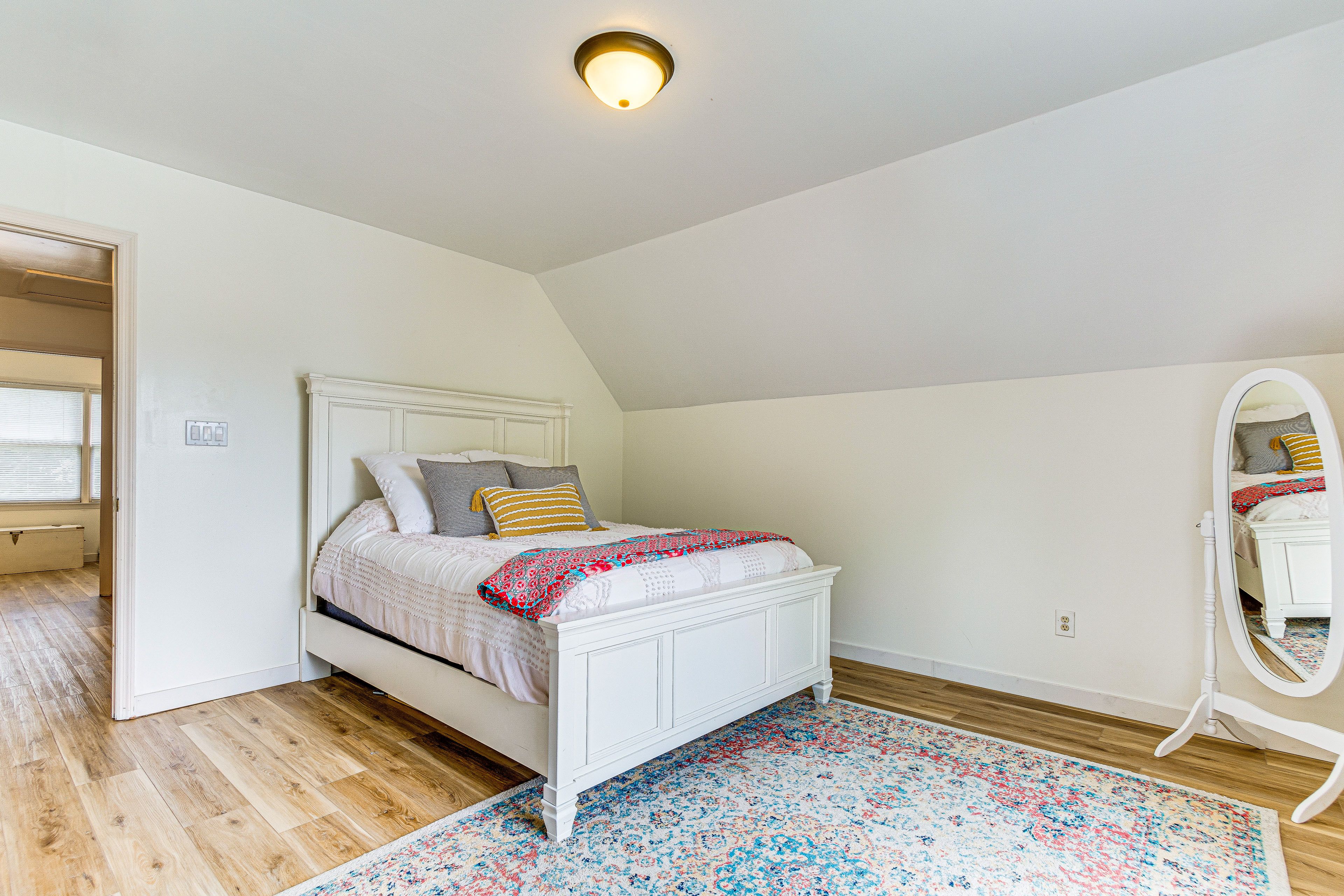 Bedroom 3 | 2nd Floor | Queen Bed