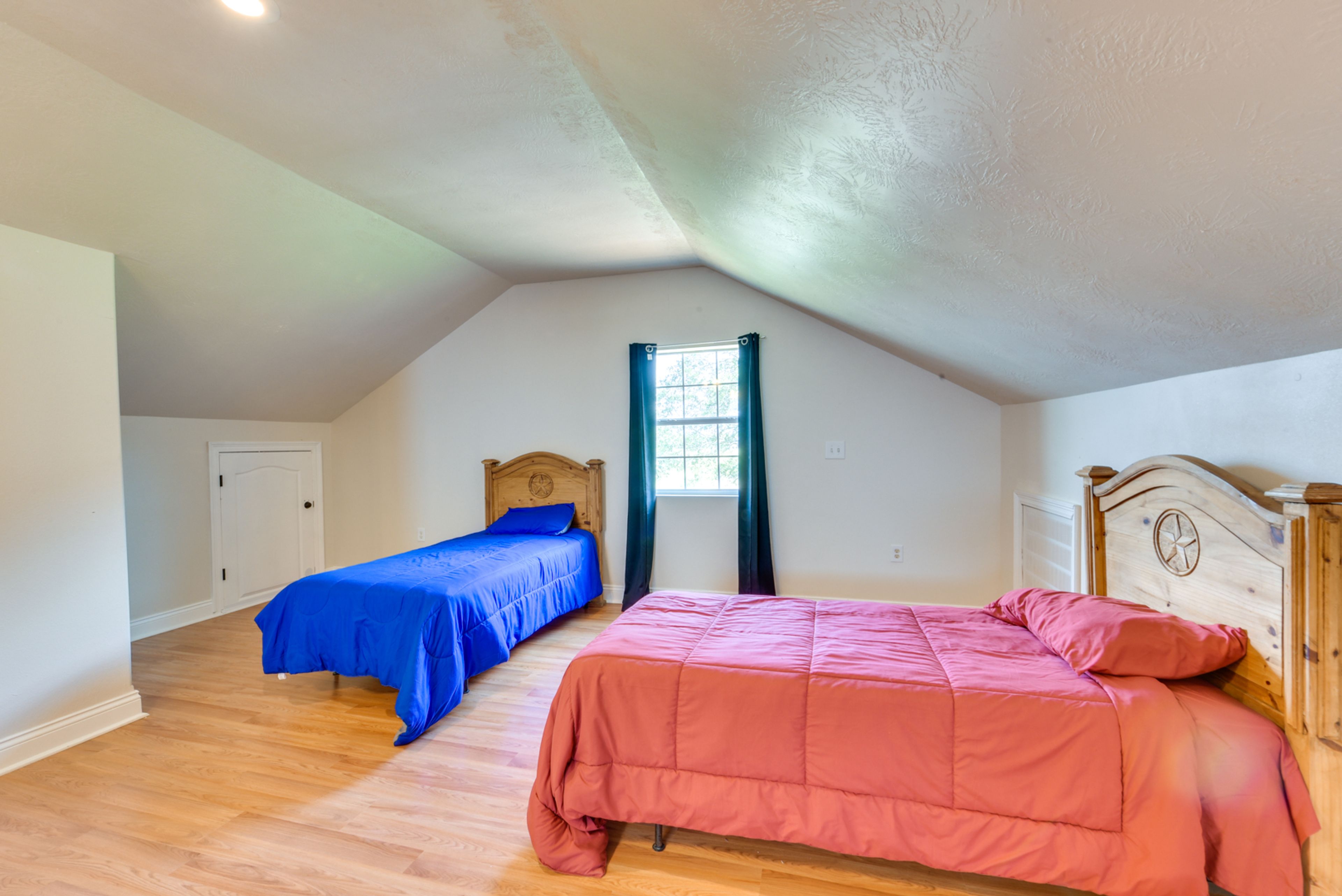 Bedroom 2 (Loft) | 4 Twin Beds | 2nd Floor | Stairs Required