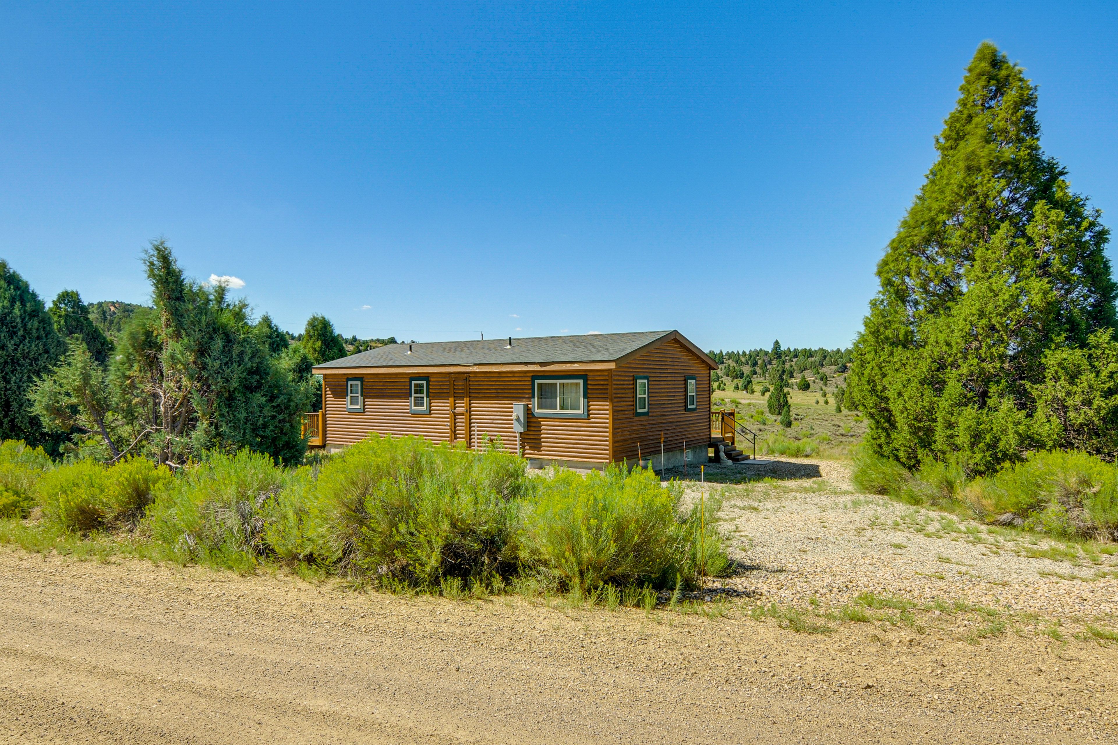 Parking | Gravel Driveway (4 Vehicles) | RV/Trailer Parking Available