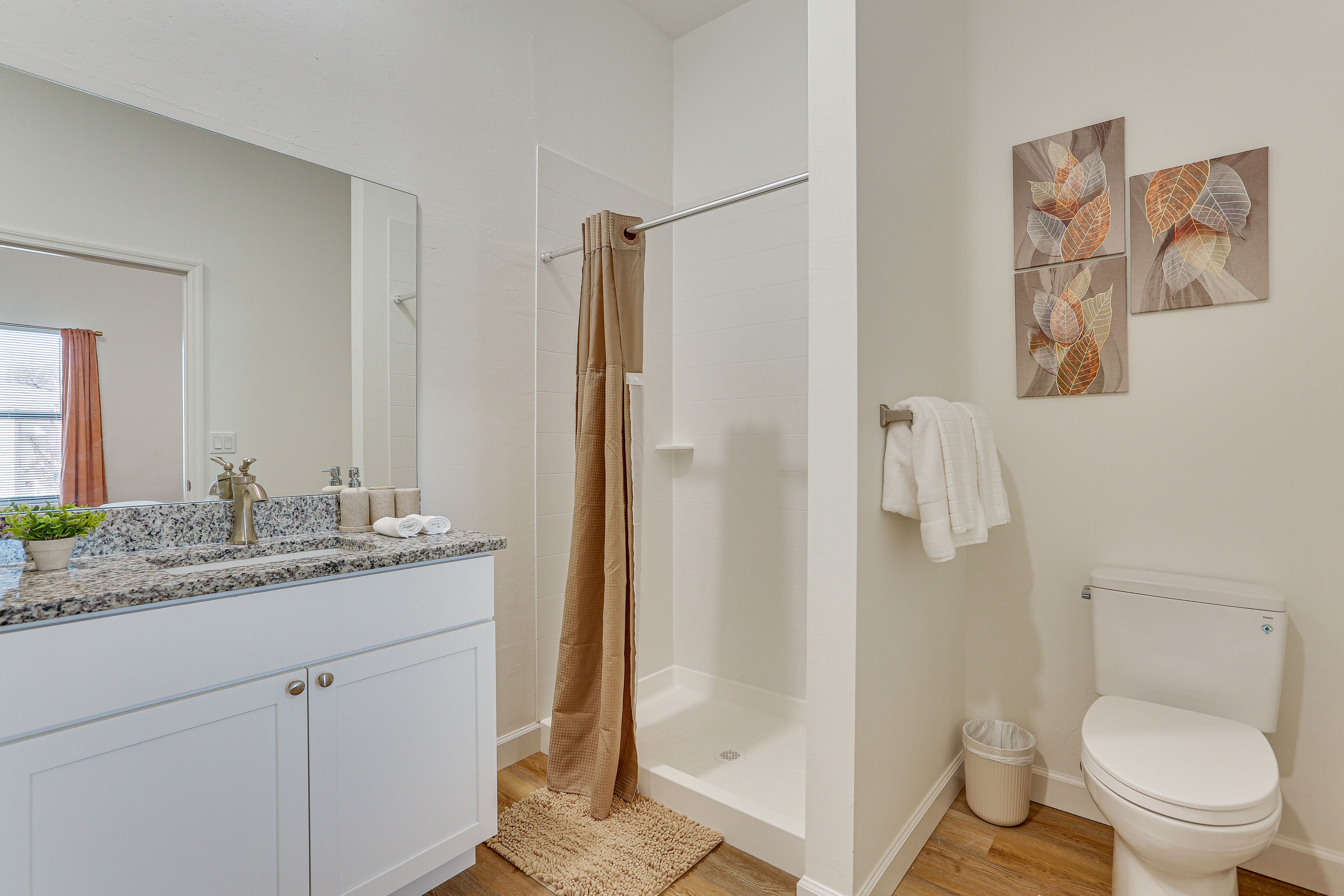 En-Suite Bathroom | Towels Provided