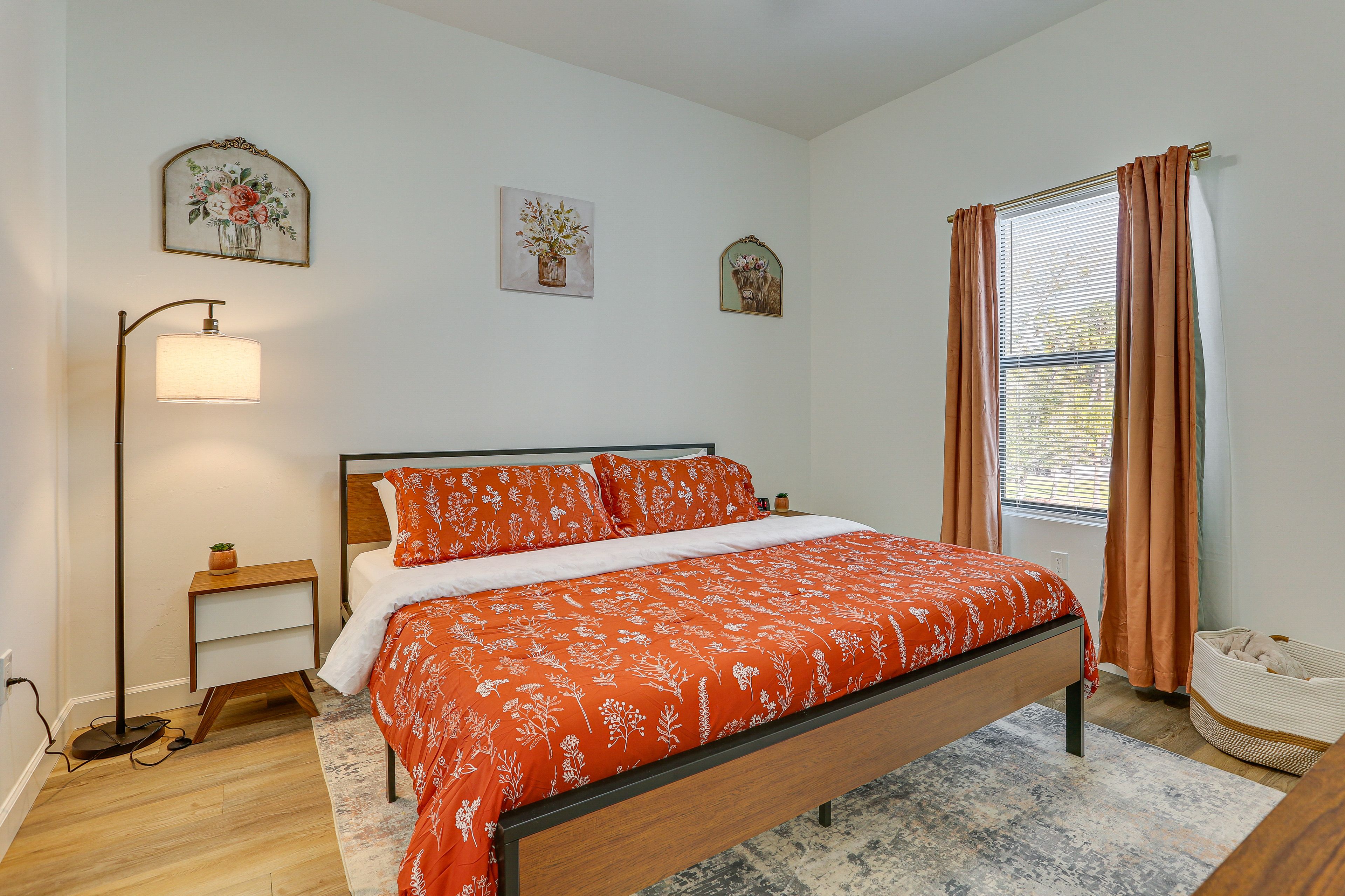 Bedroom 1 | King Bed | Linens Provided | Smart TV