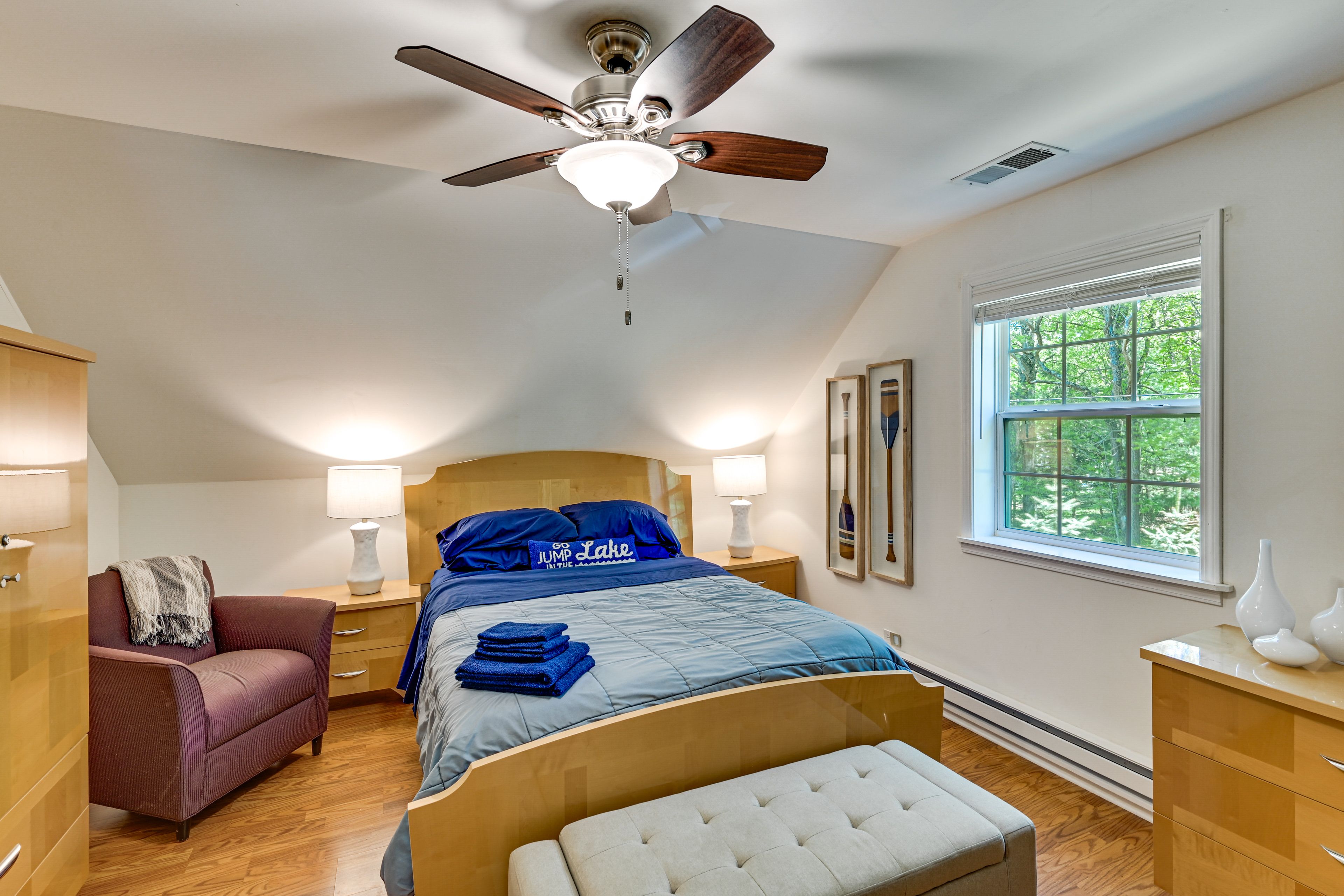 Bedroom 2 | 2nd Floor | Queen Bed