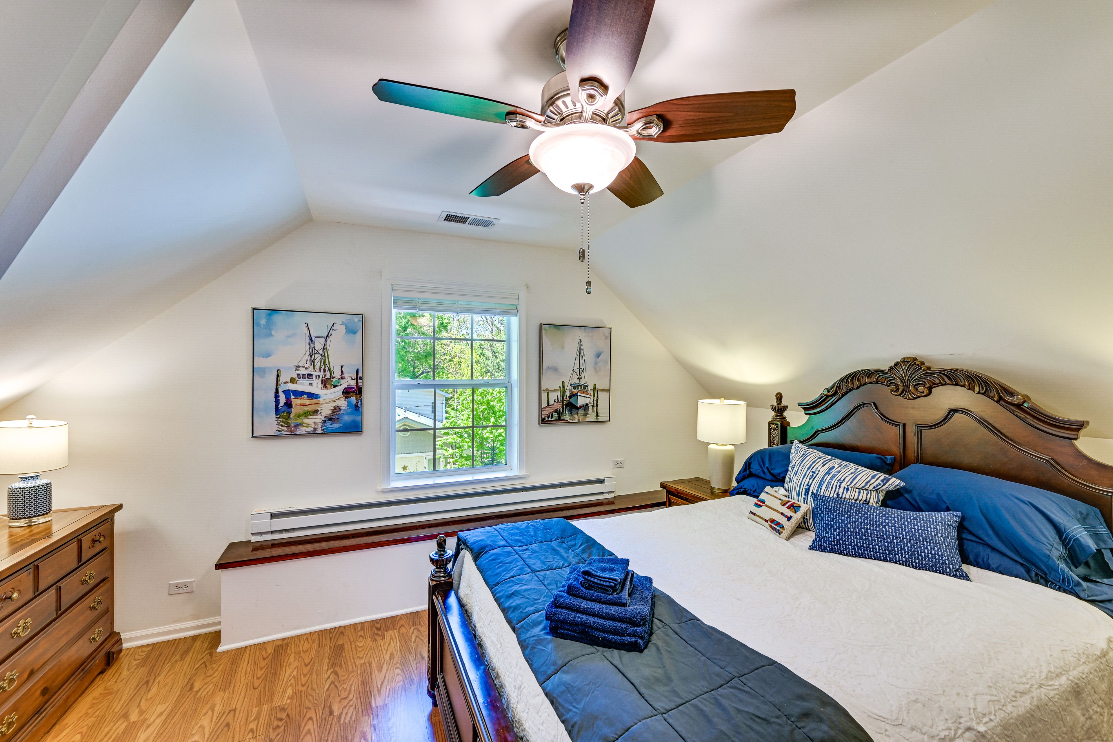 Bedroom 3 | 2nd Floor | Queen Bed