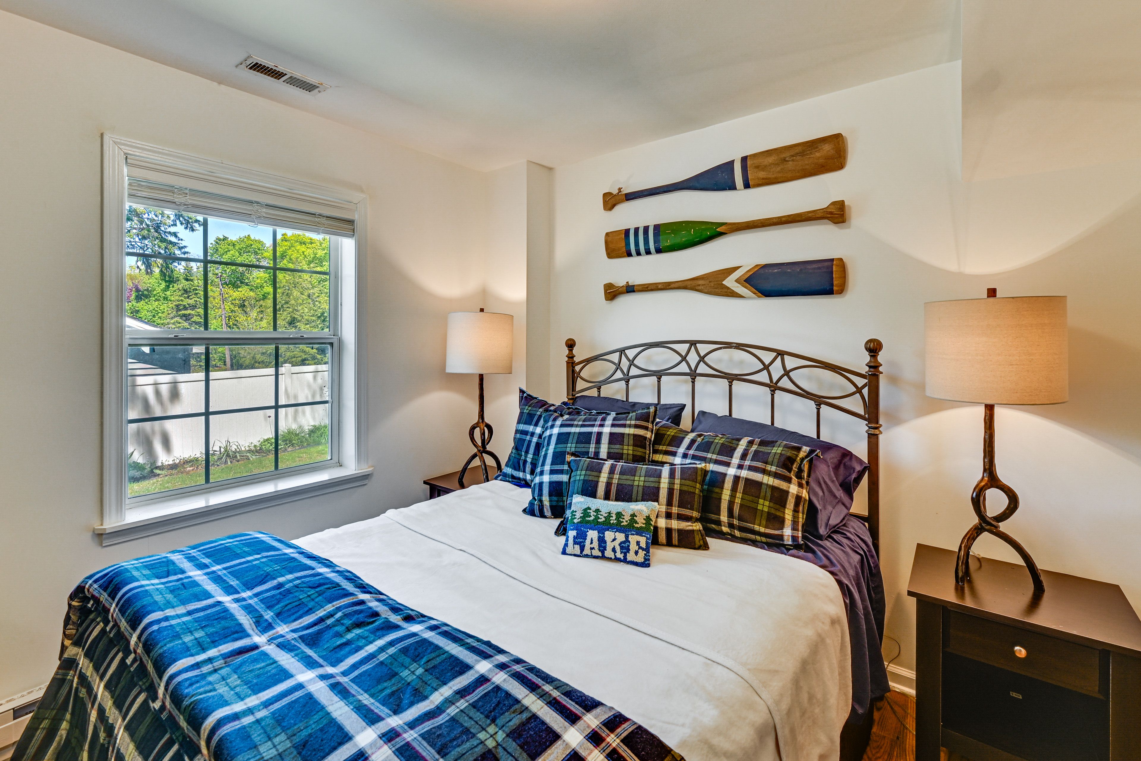 Bedroom 4 | 1st Floor | Queen Bed