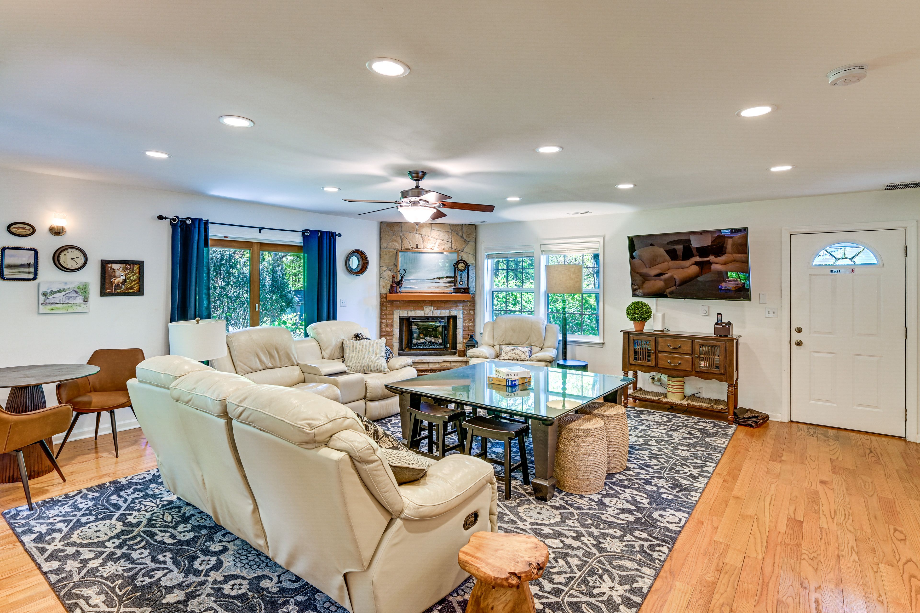 Living Room | 1st Floor