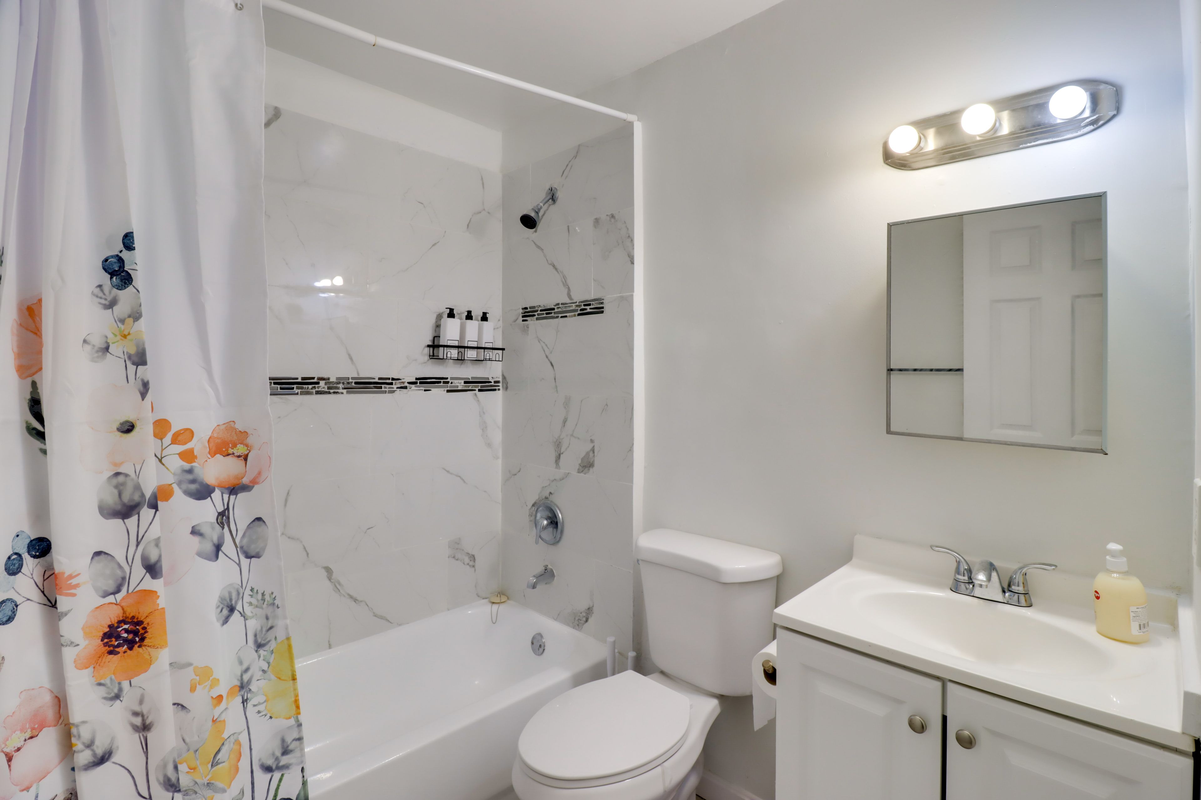 Full Bathroom | 1st Floor