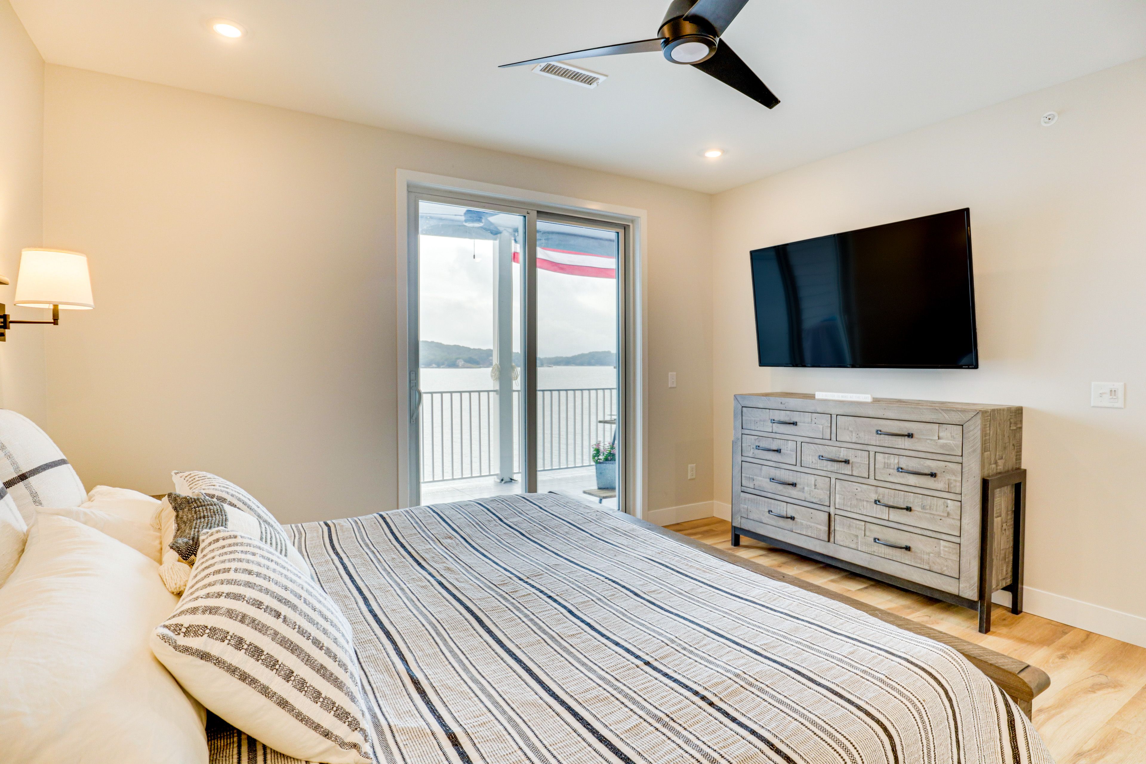 Bedroom 2 | King Bed | Hangers | En-Suite