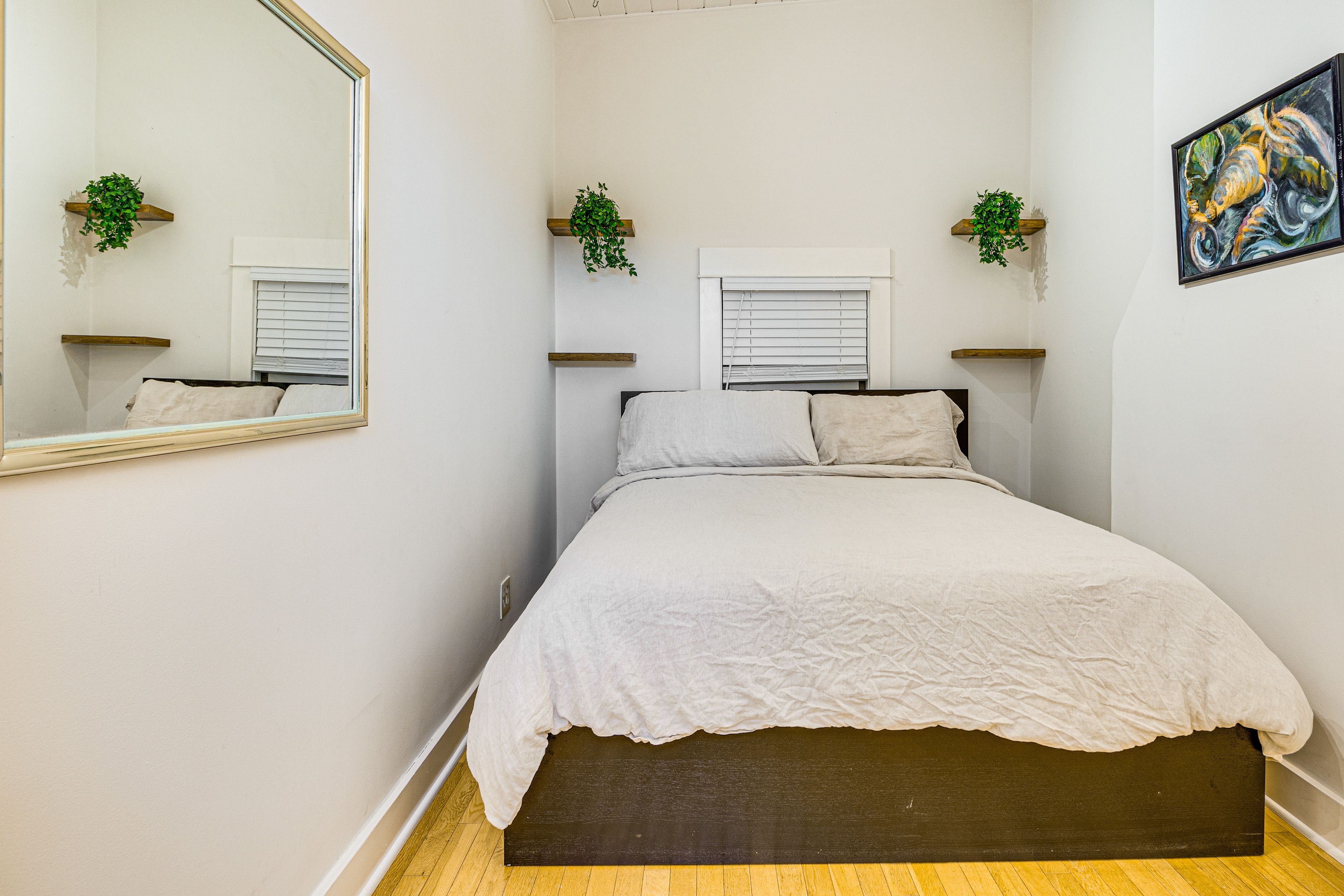 Bedroom 2 | Queen Bed