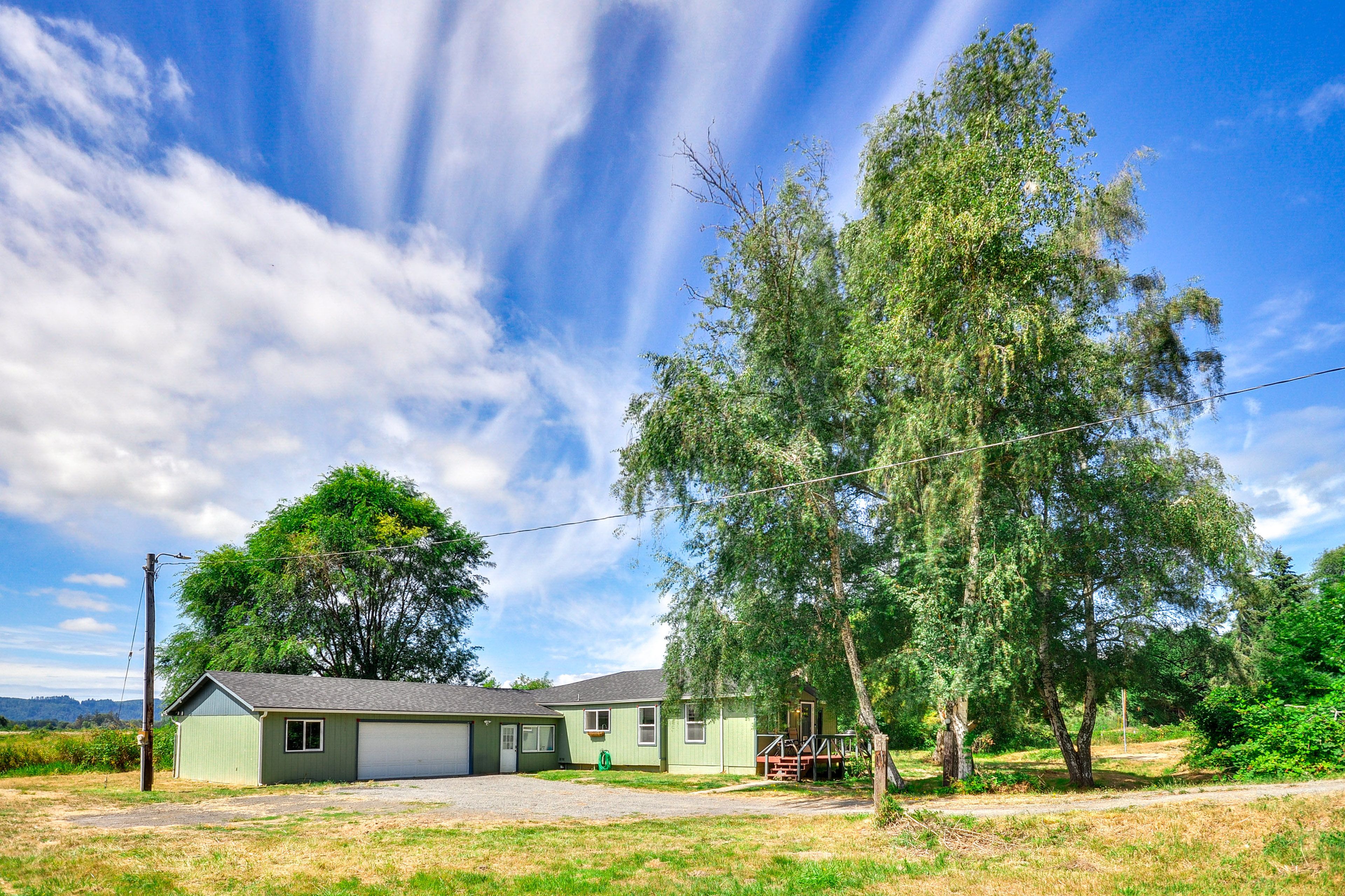 Cathlamet Vacation Rental | 2BR | 1BA | Steps Required | 1,550 Sq Ft