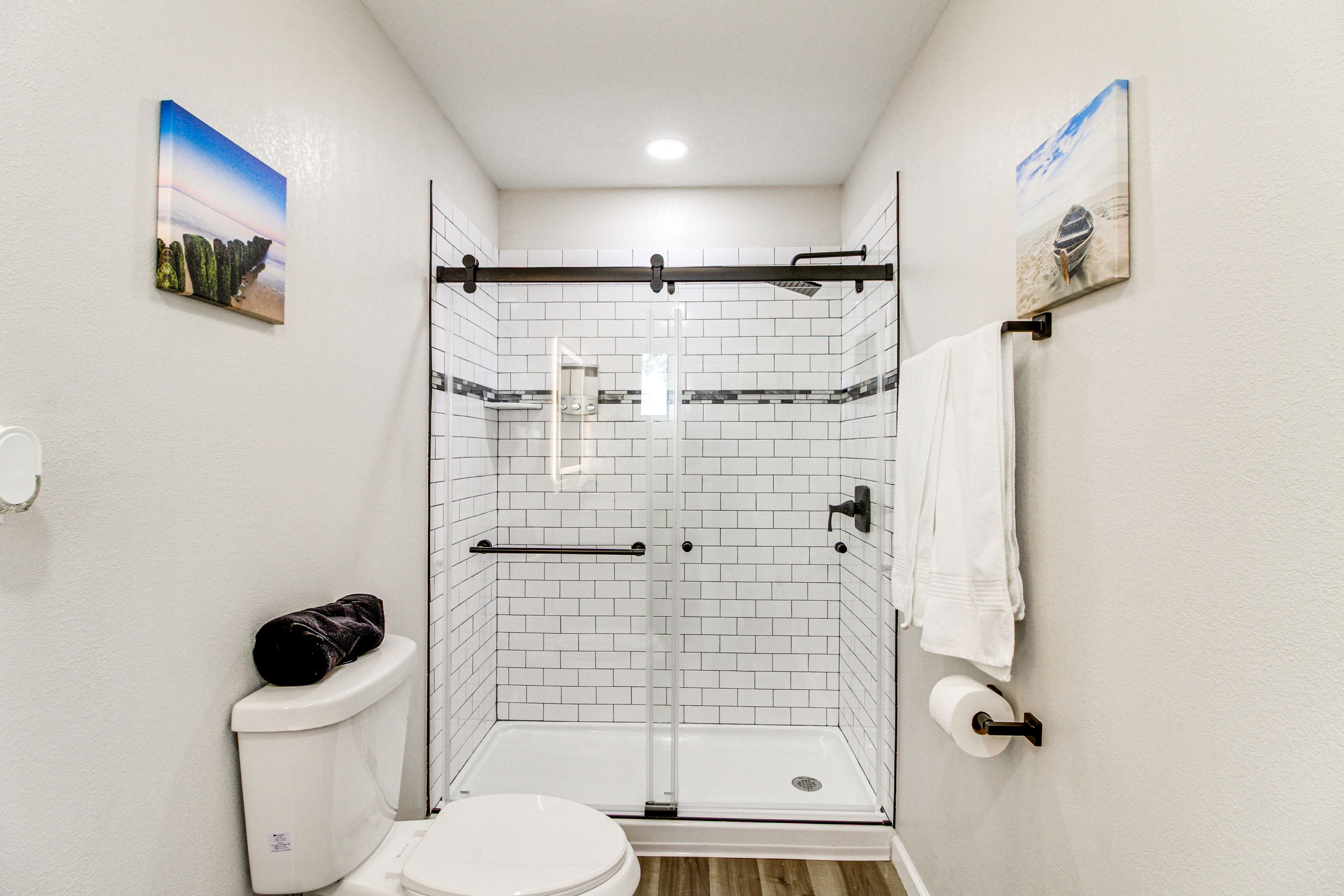 En-Suite Bathroom | Towels Provided