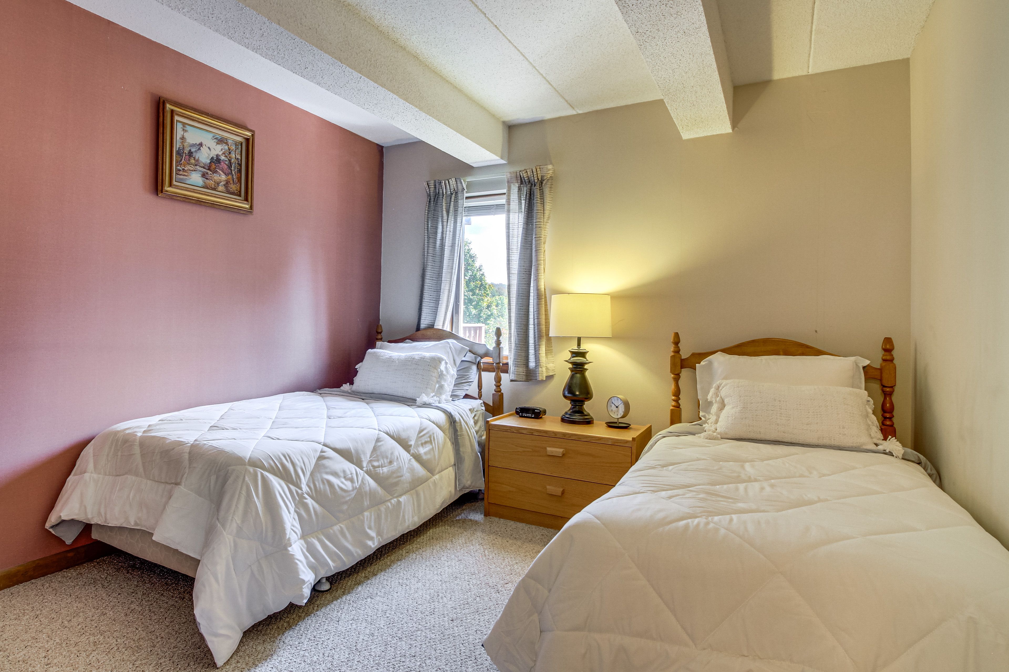 Bedroom 2 | 2 Twin Beds