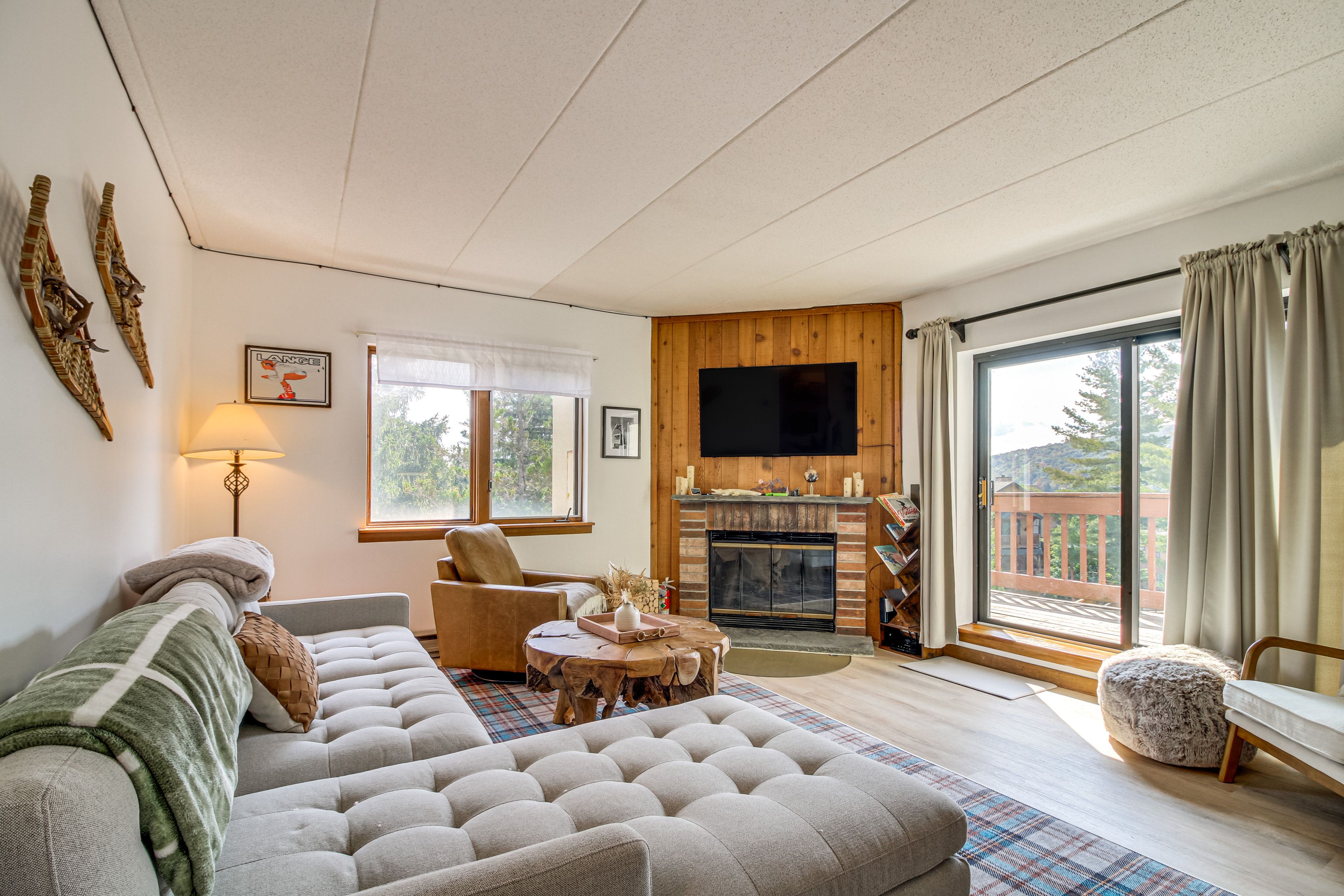 Living Room | Wood-Burning Fireplace | Smart TV