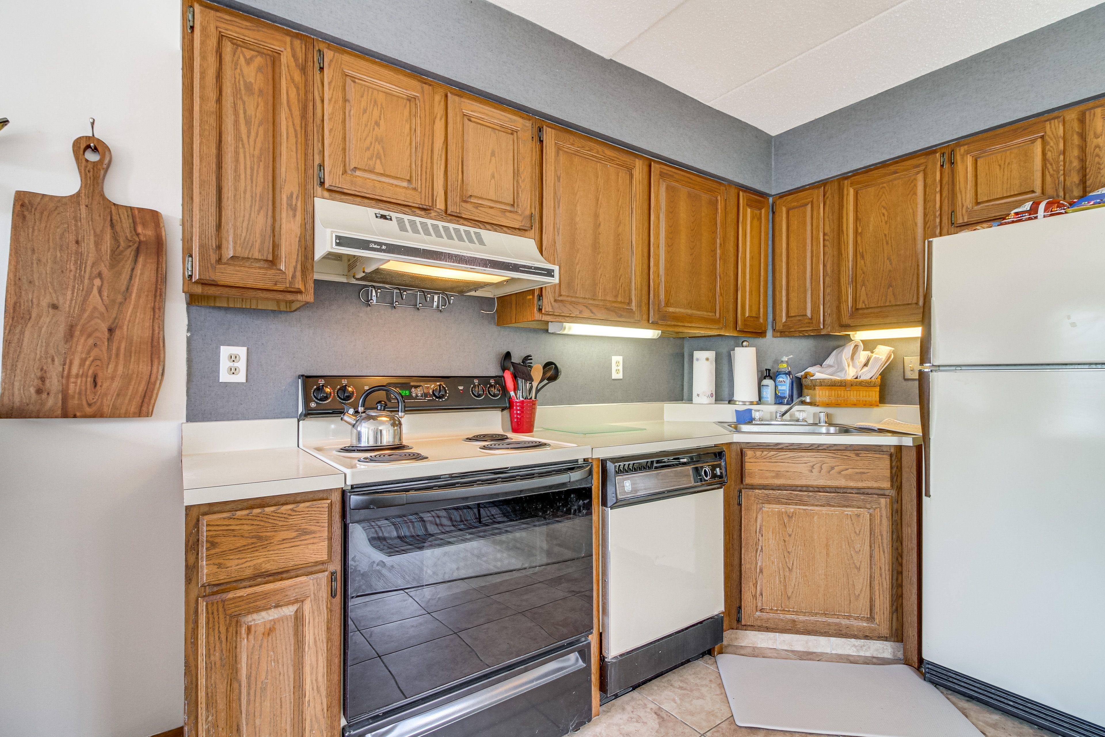 Kitchen | Cooking Basics Supplied