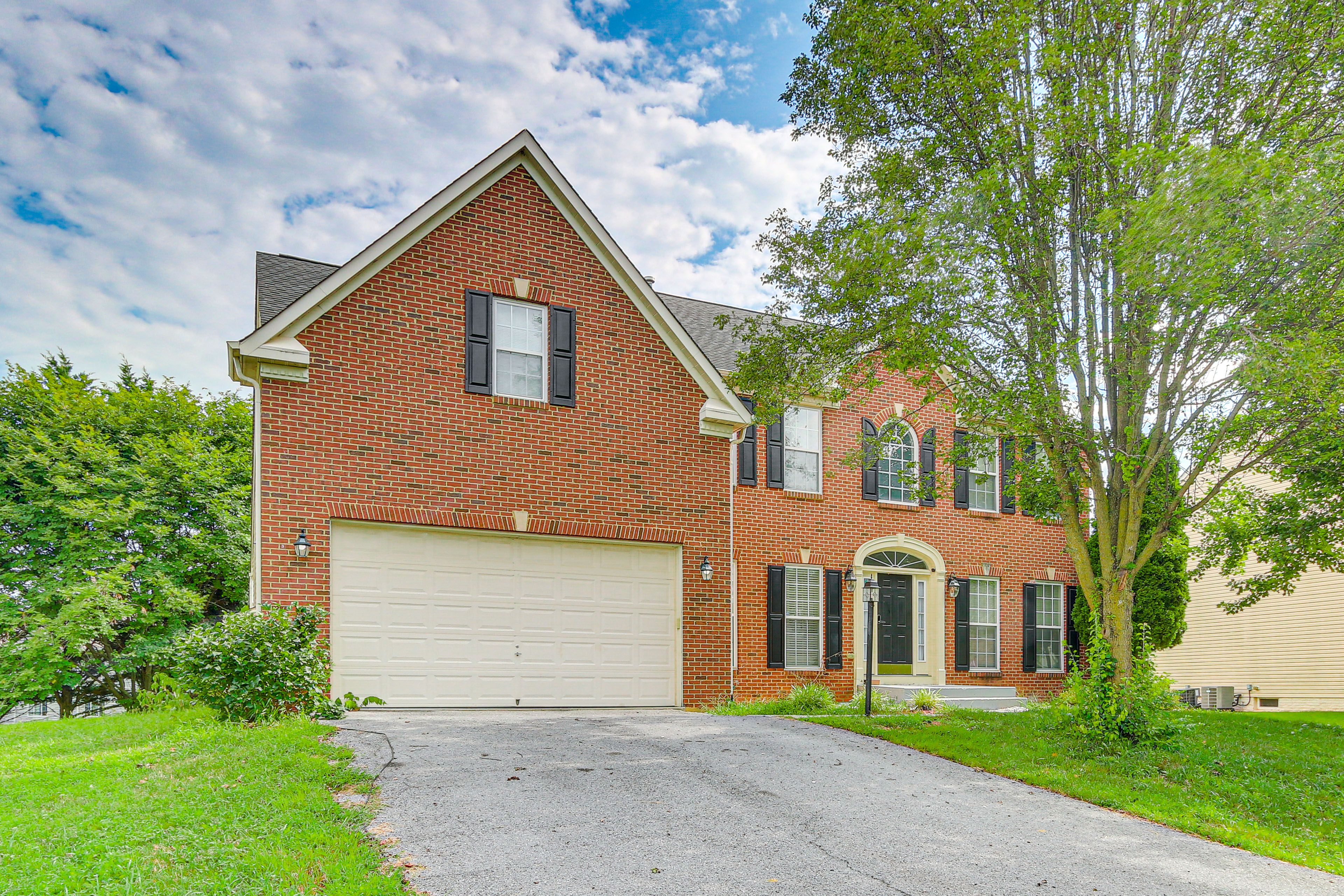 Property Exterior | 2-Story Home
