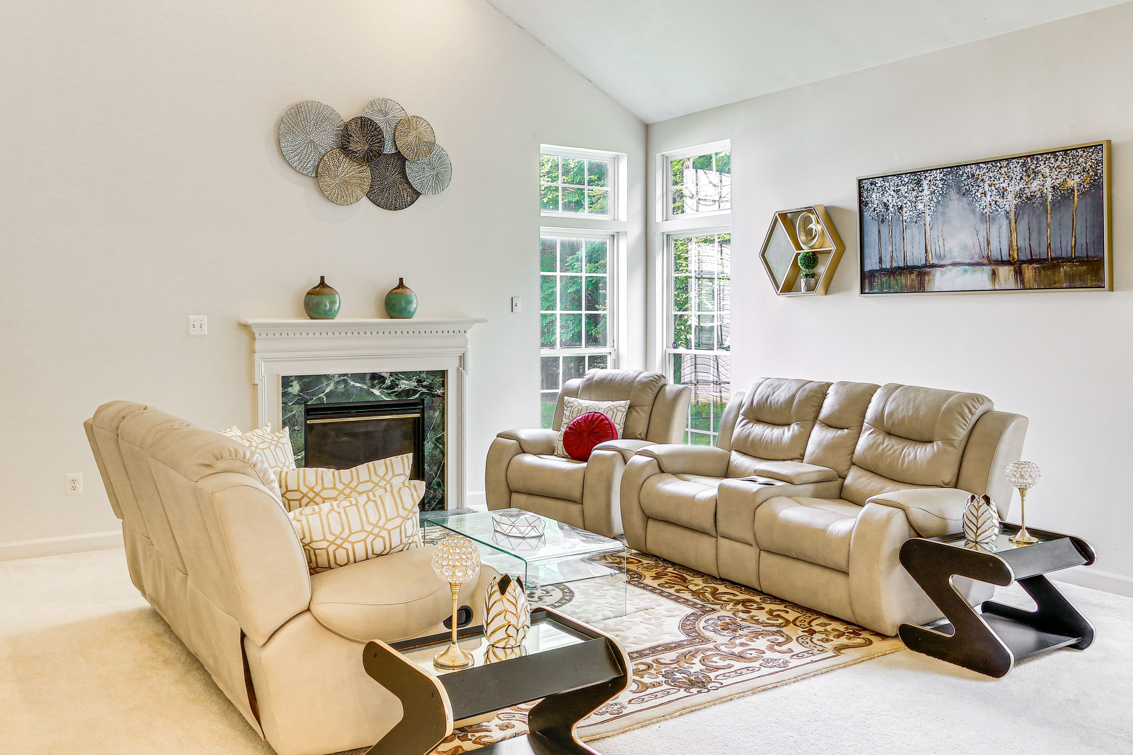 Hagerstown Vacation Rental | 3BR | 1.5BA | 5,100 Sq Ft | Stairs Required