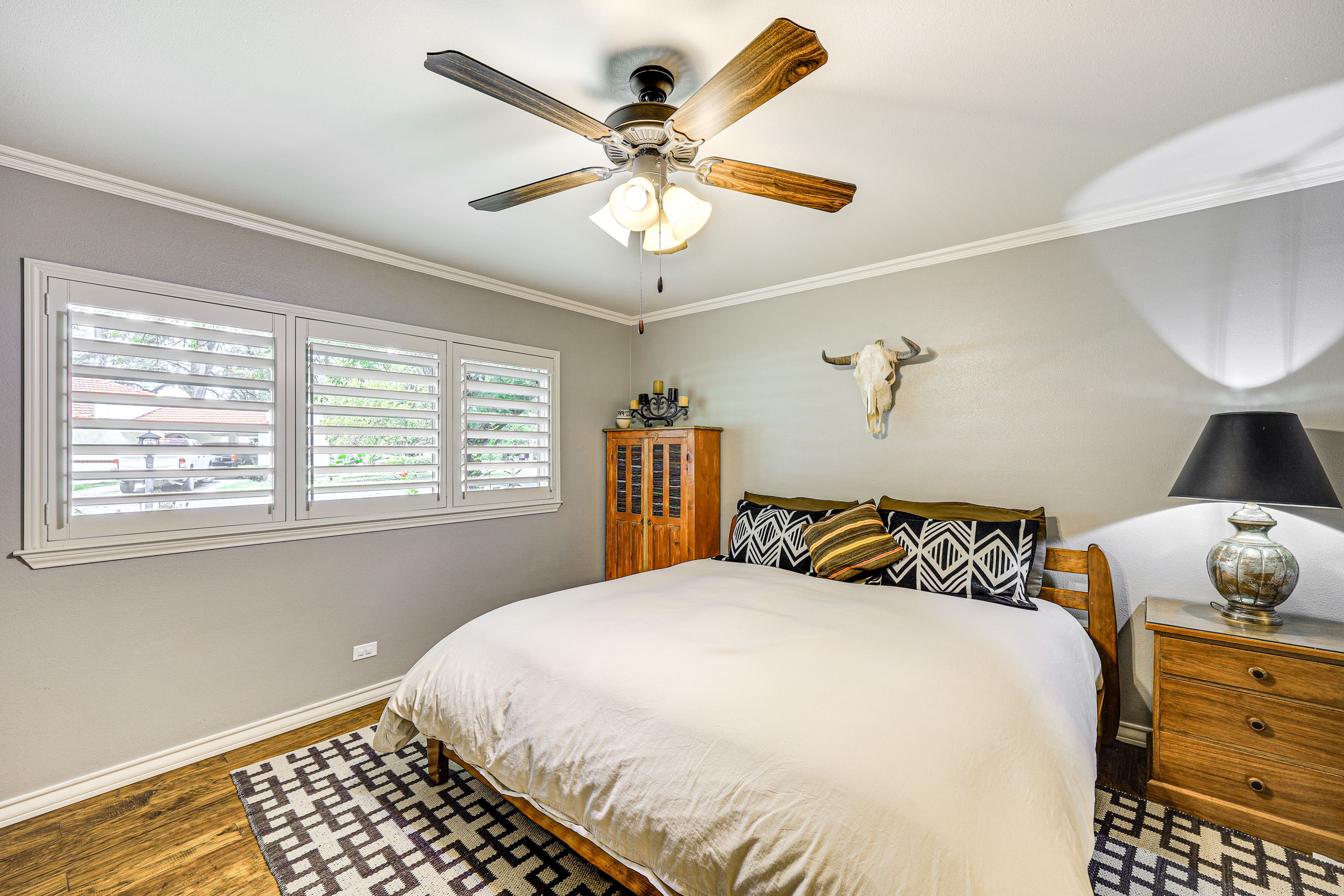 Bedroom 2 | King Bed | Linens Provided