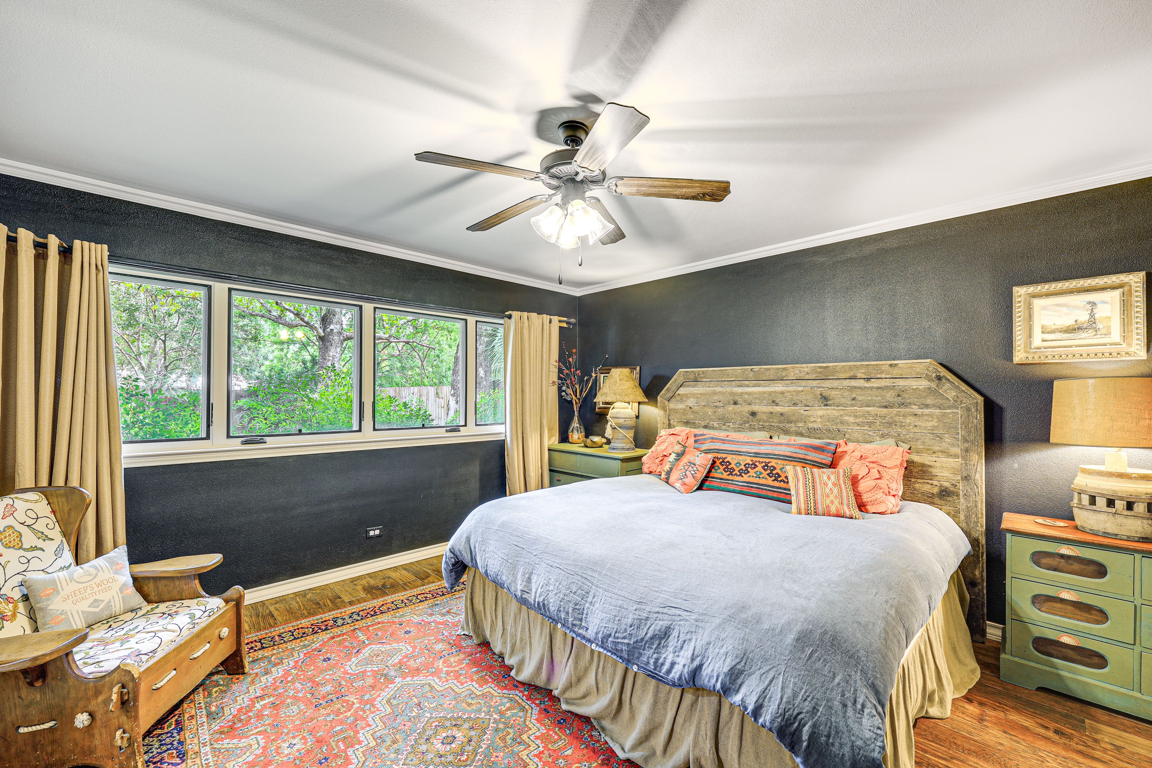 Bedroom 1 | King Bed | En-Suite Bathroom