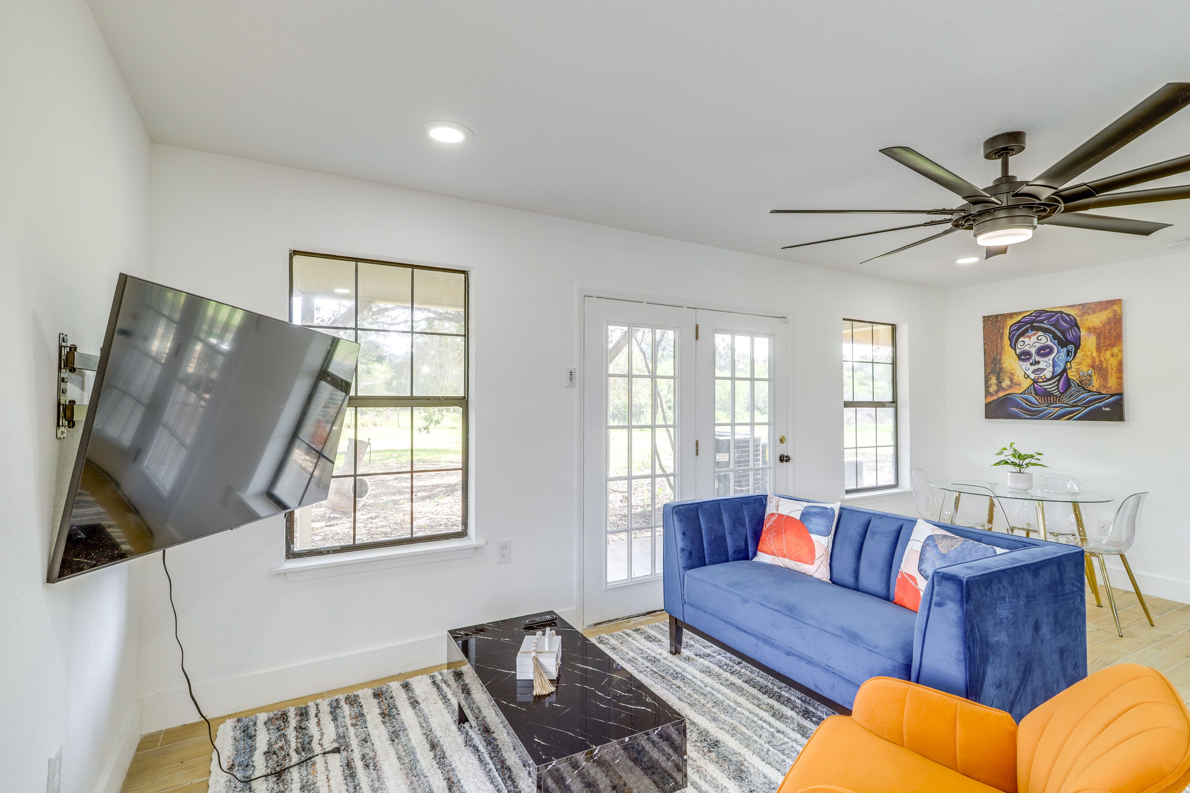 Hempstead Vacation Rental | 2BR | 2BA | Step-Free Access | 1,175 Sq Ft