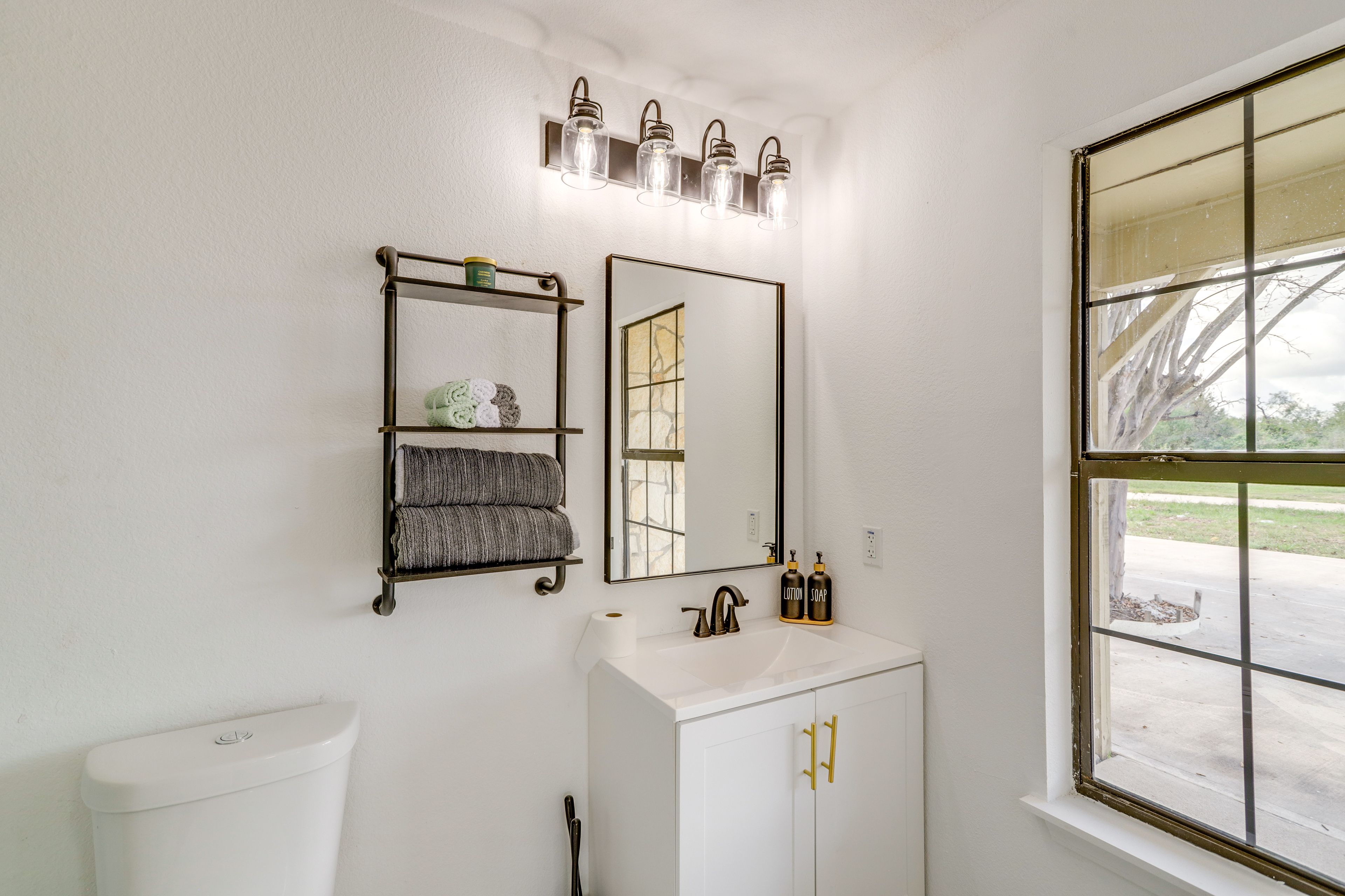 Bathroom | Towels Provided