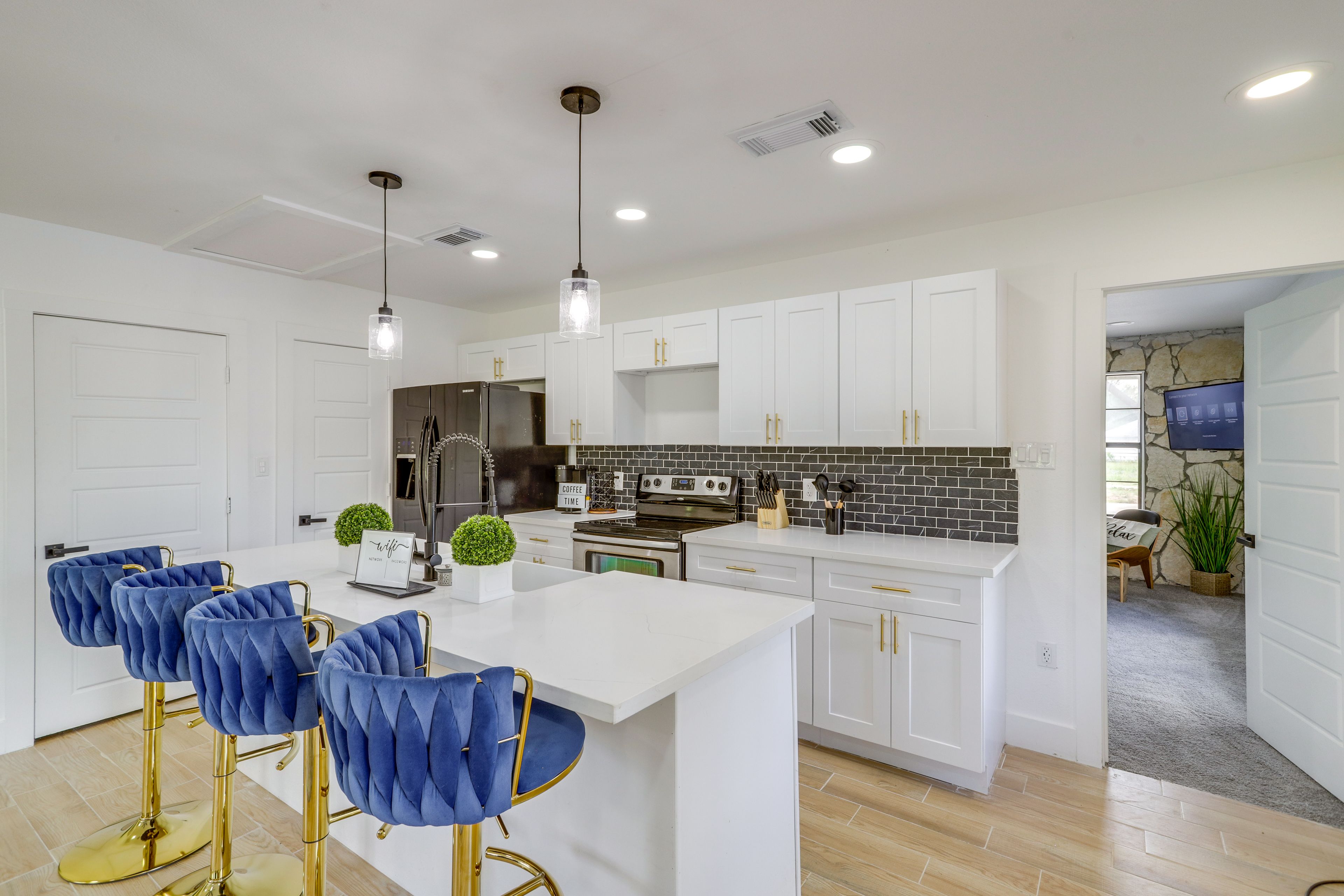 Kitchen | Dishwasher