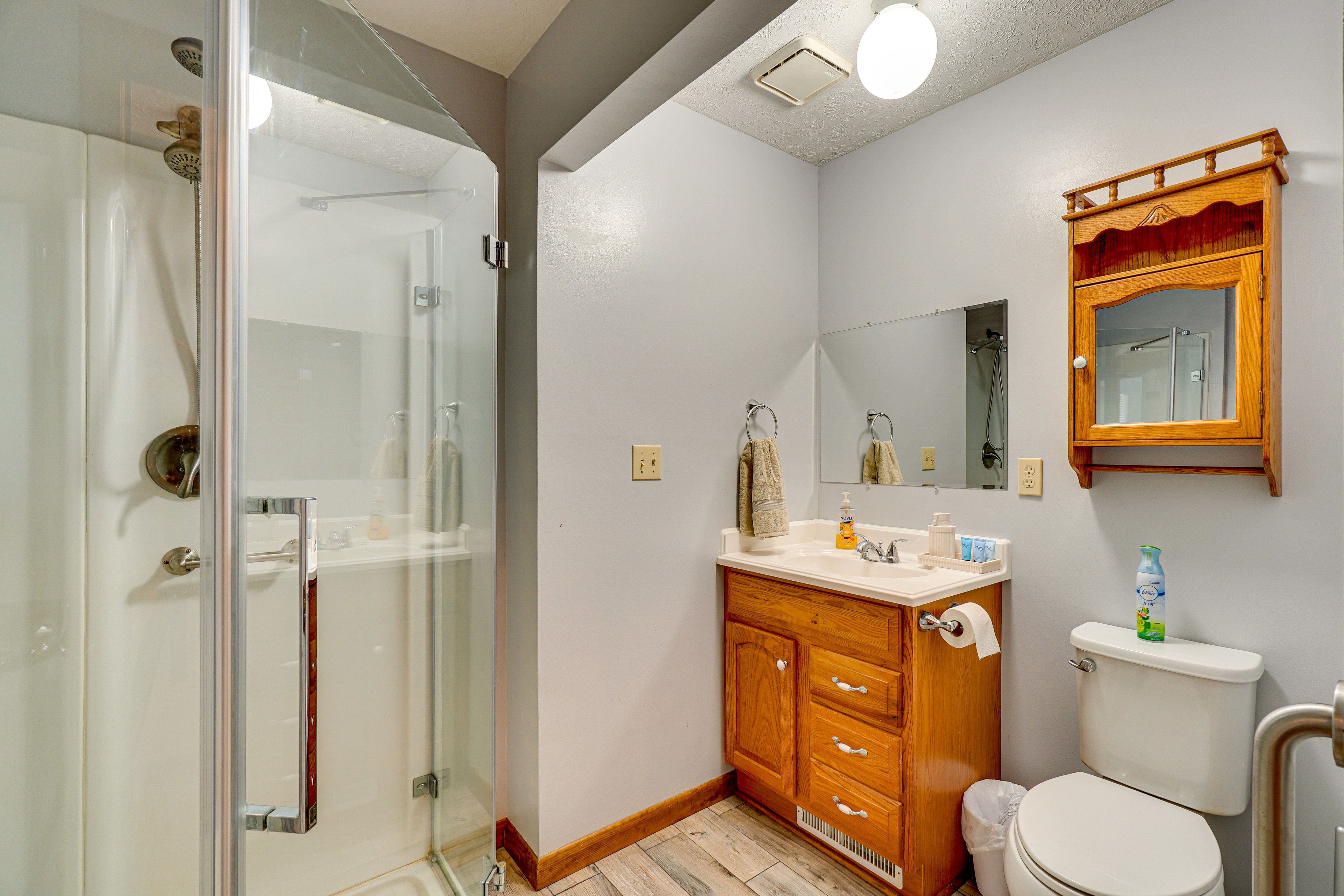 Full Bath | Complimentary Toiletries | Main Level