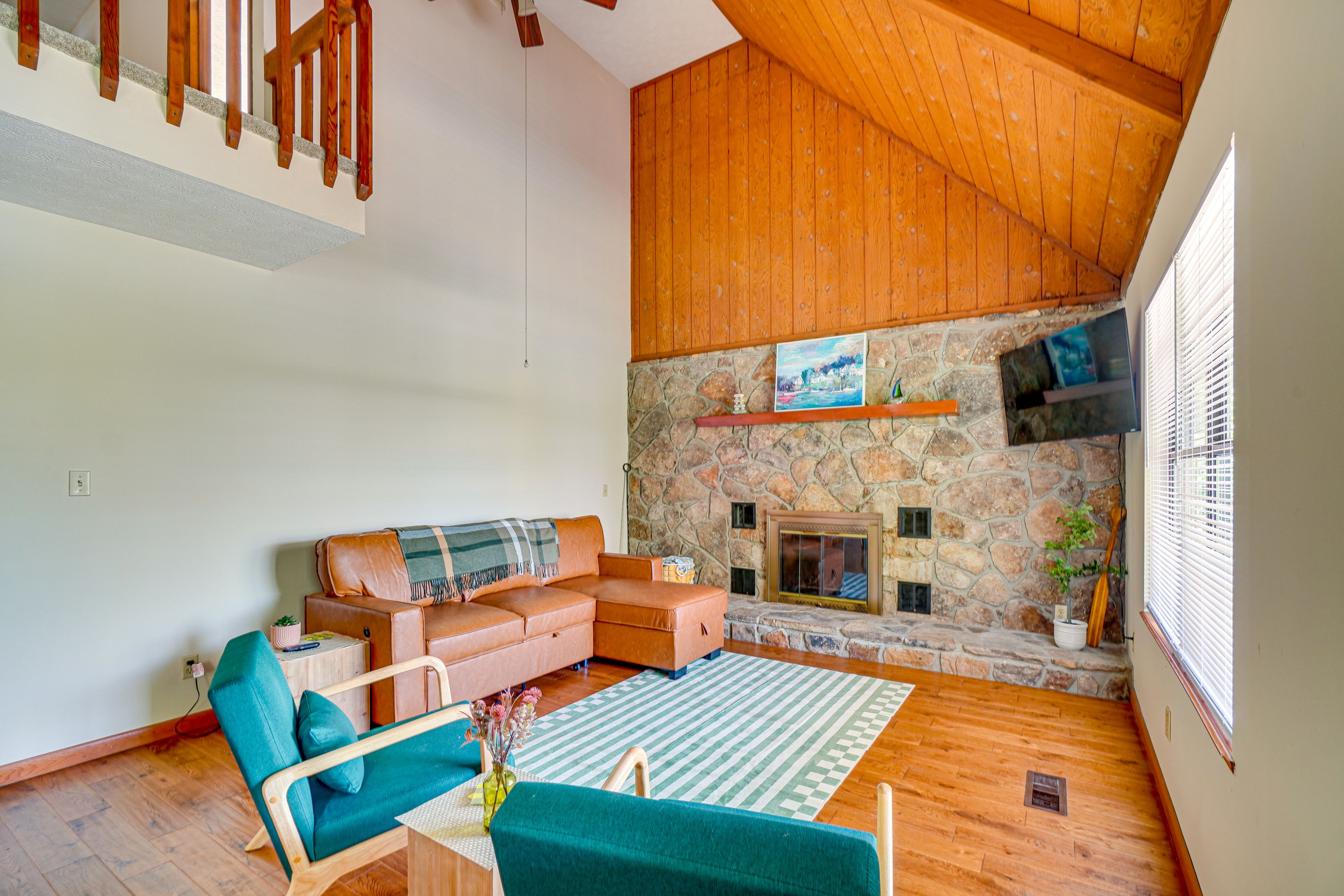 Spring City Vacation Rental | 3BR | 2BA | 2,240 Sq Ft | Stairs Required