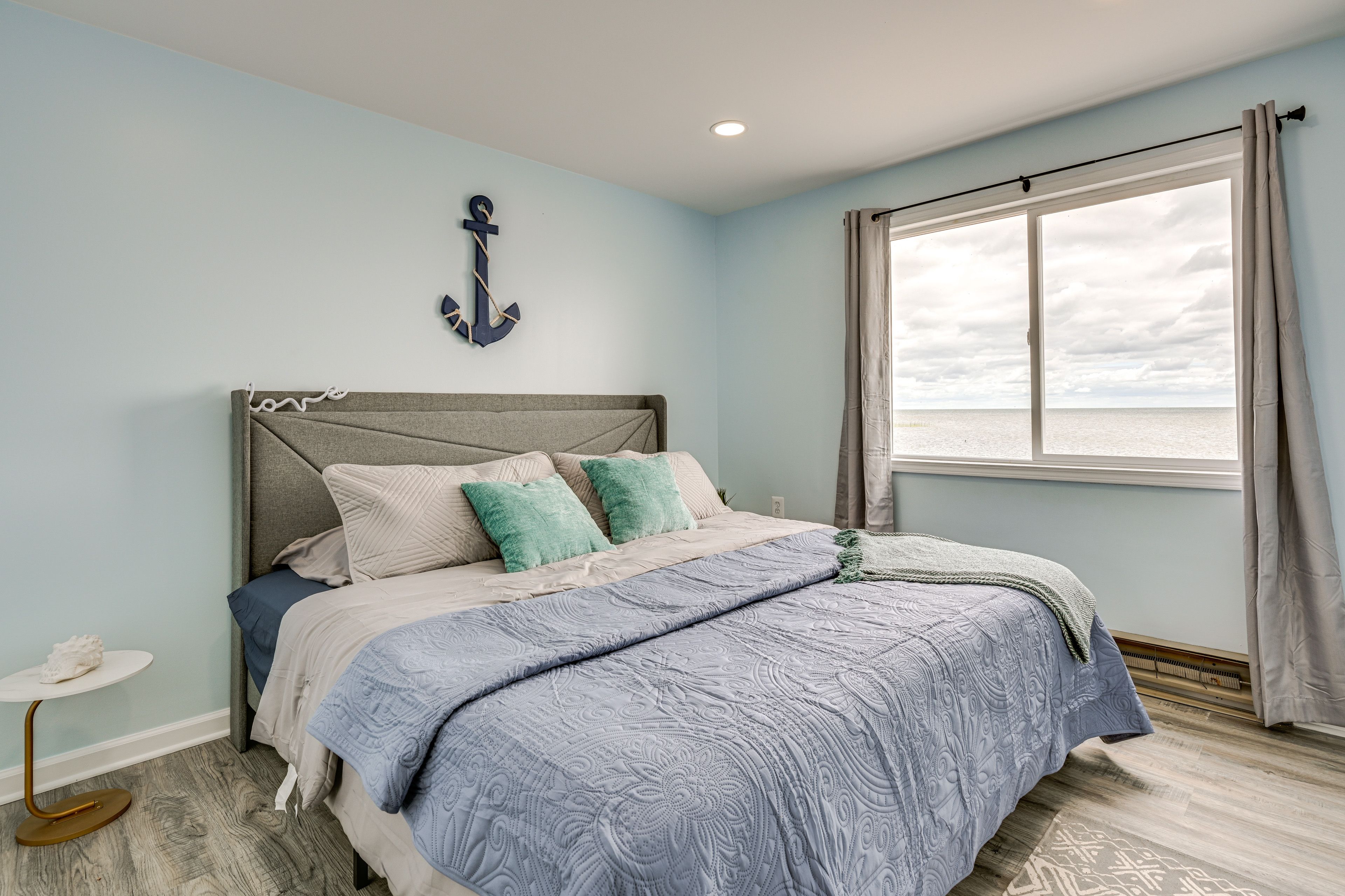 Bedroom 2 | King Bed
