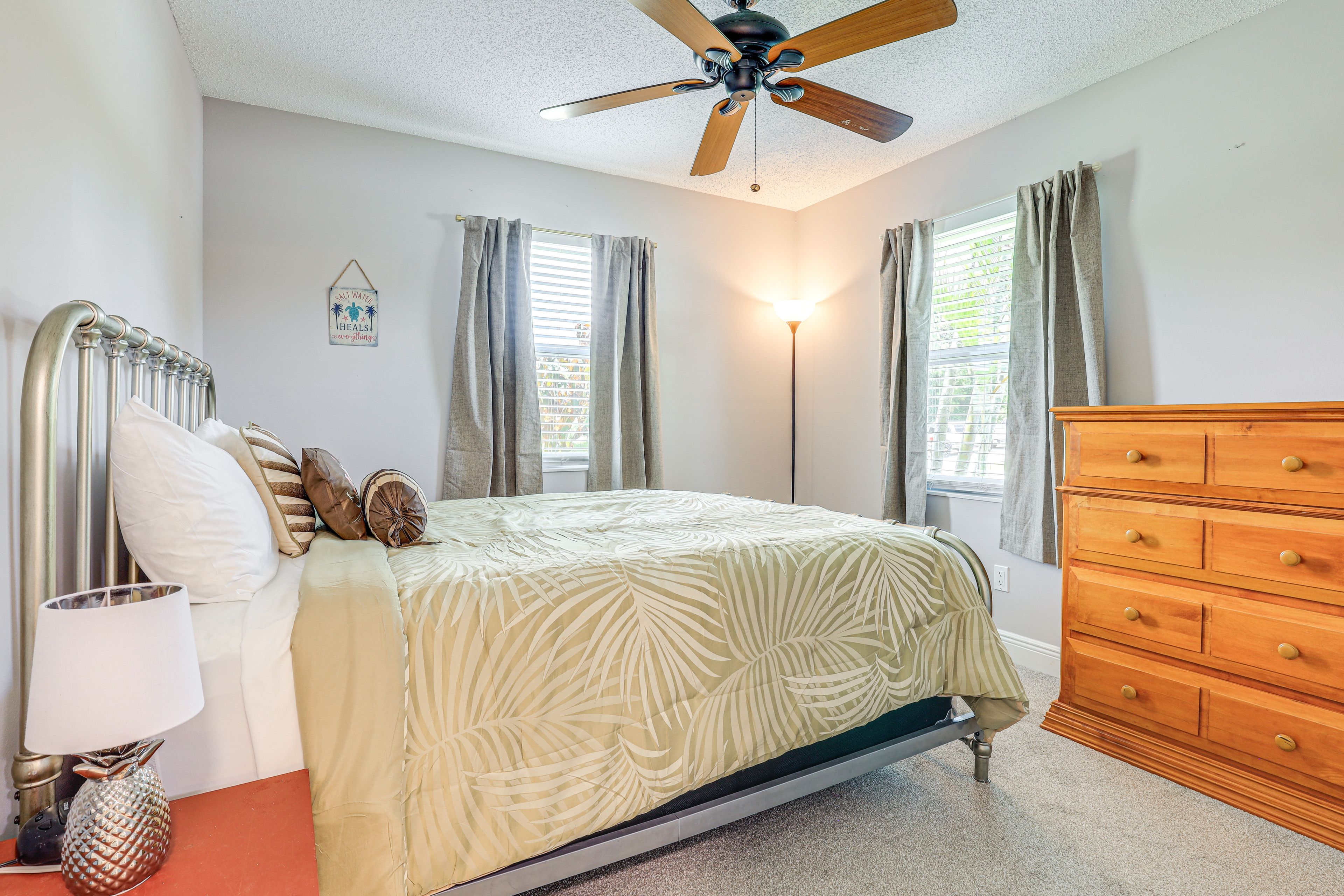 Bedroom 2 | Queen Bed