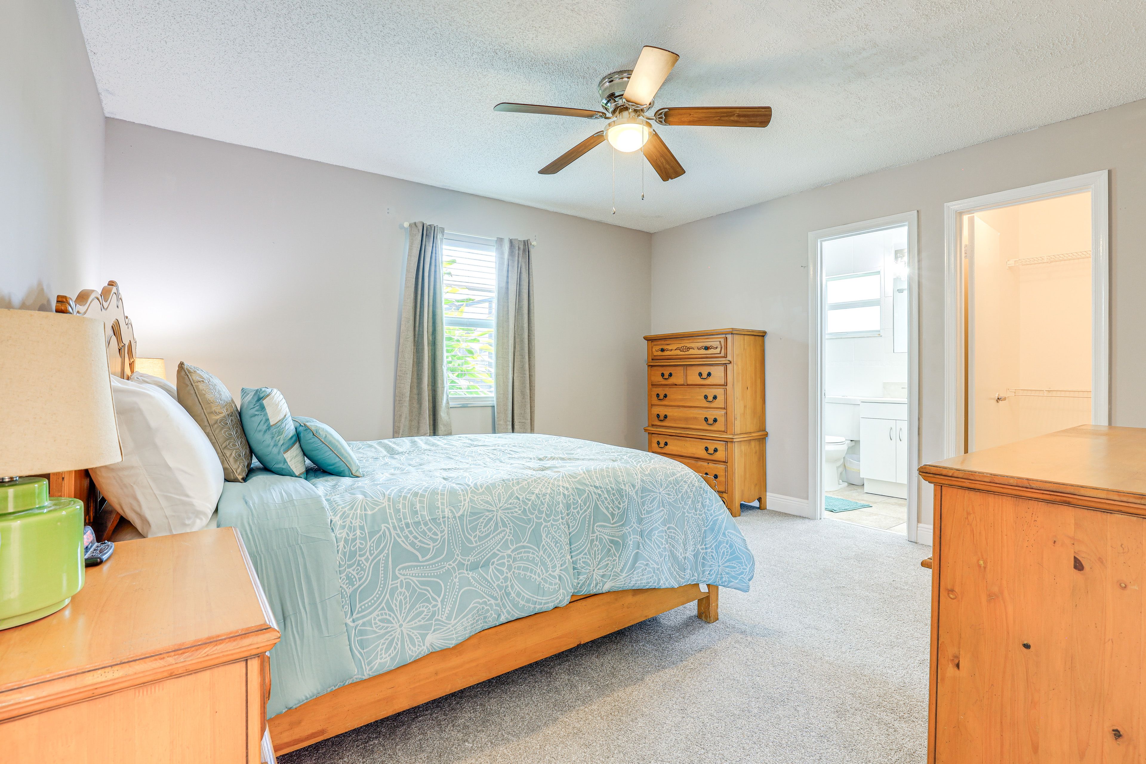 Bedroom 1 | Queen Bed | Linens Provided