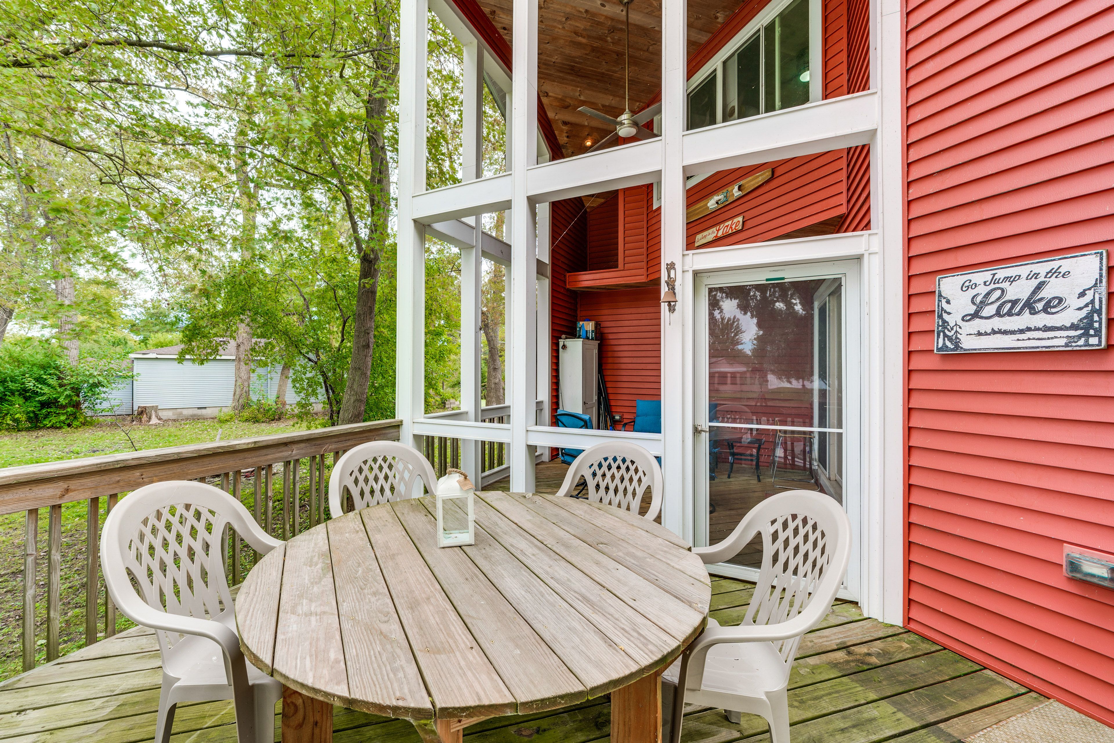 Deck | Dining Area | Gas Grill