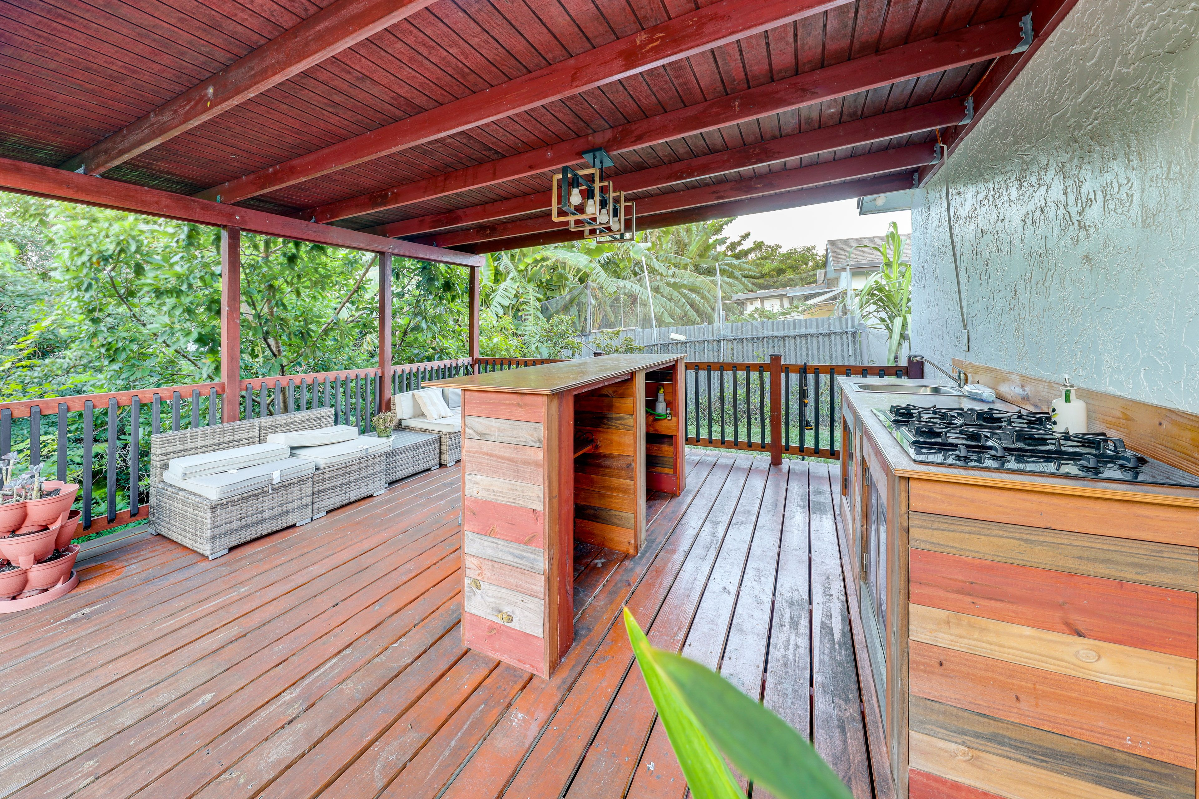 Patio | Outdoor Kitchen | Private Yard