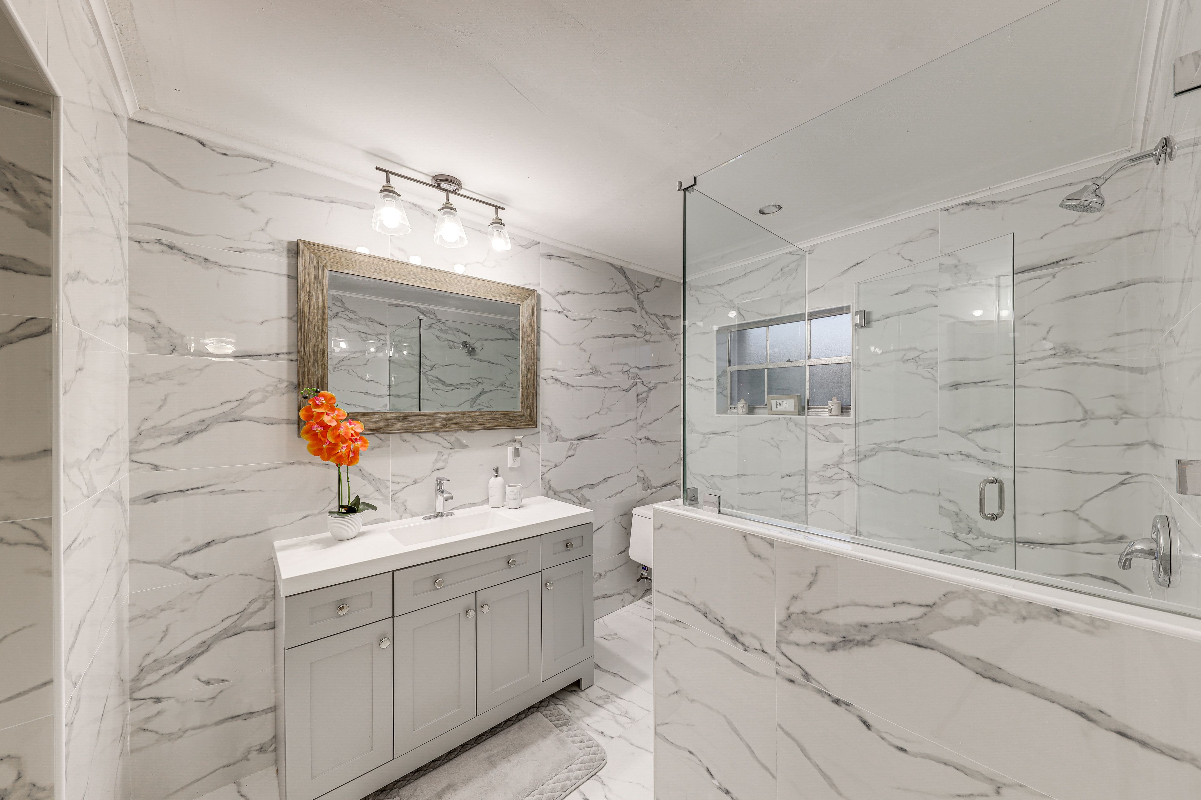 En-Suite Bathroom | Towels Provided