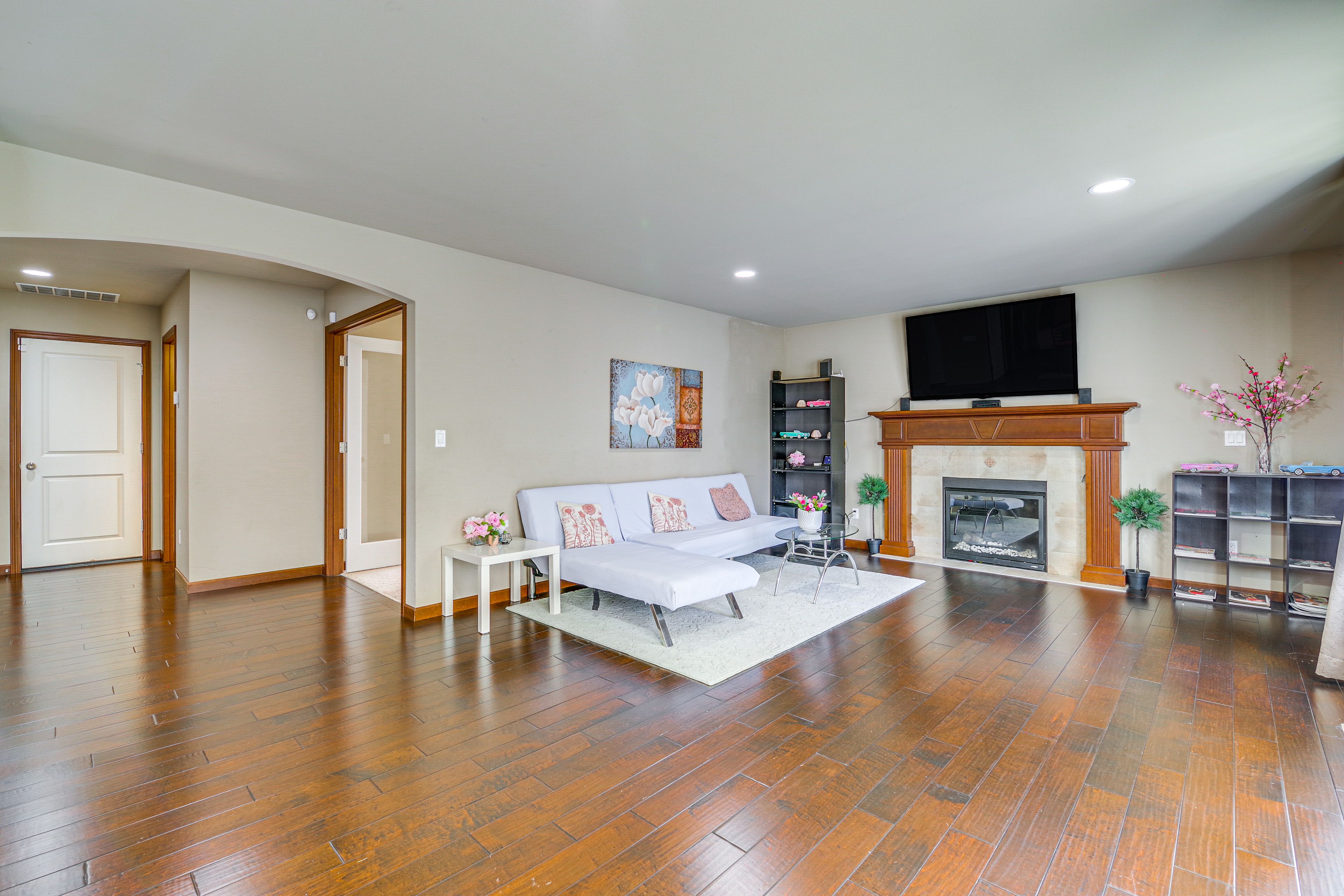 Living Room | 1st Floor | Flat-Screen TV