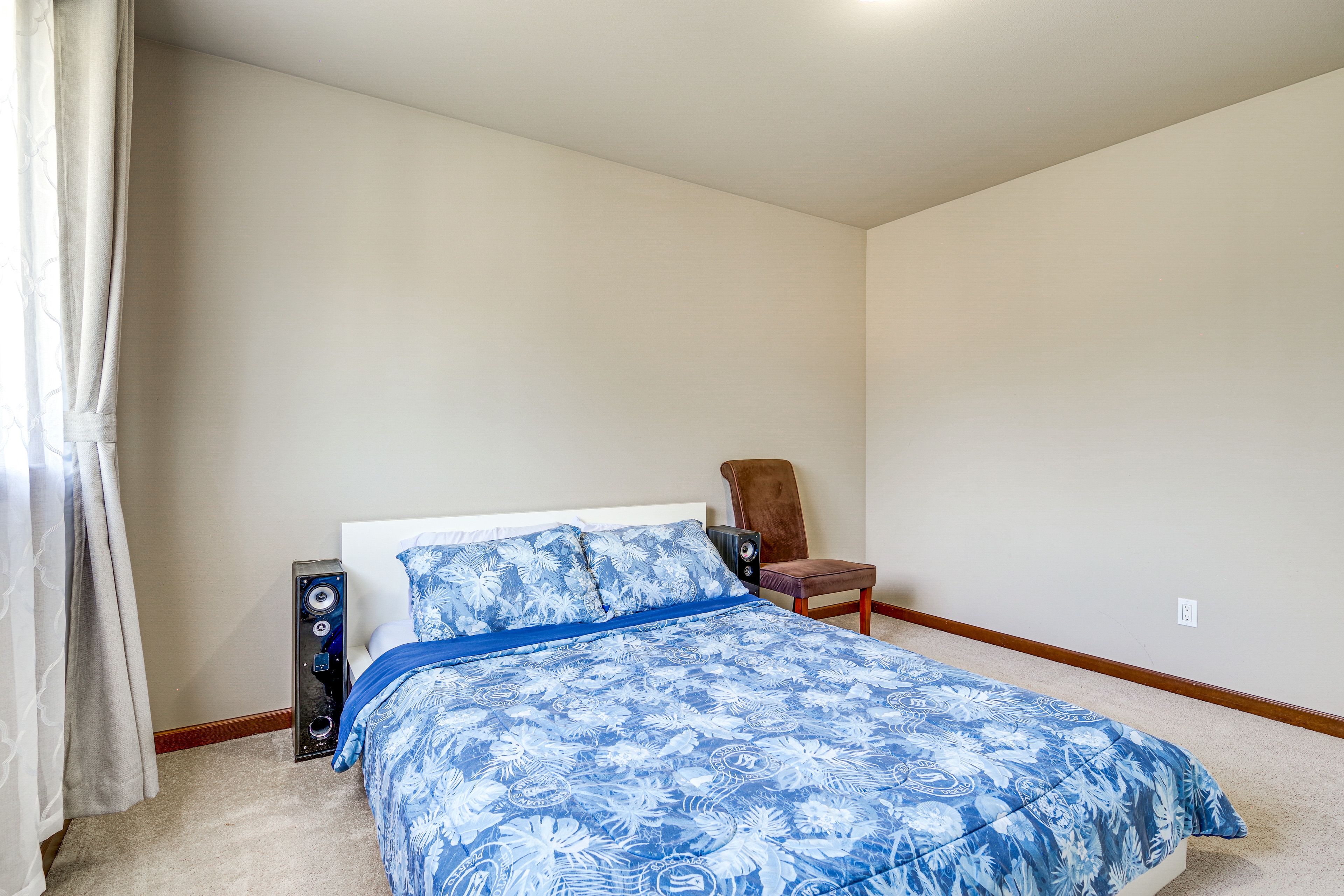 Bedroom 2 | 2nd Floor | Queen Bed | Linens Provided