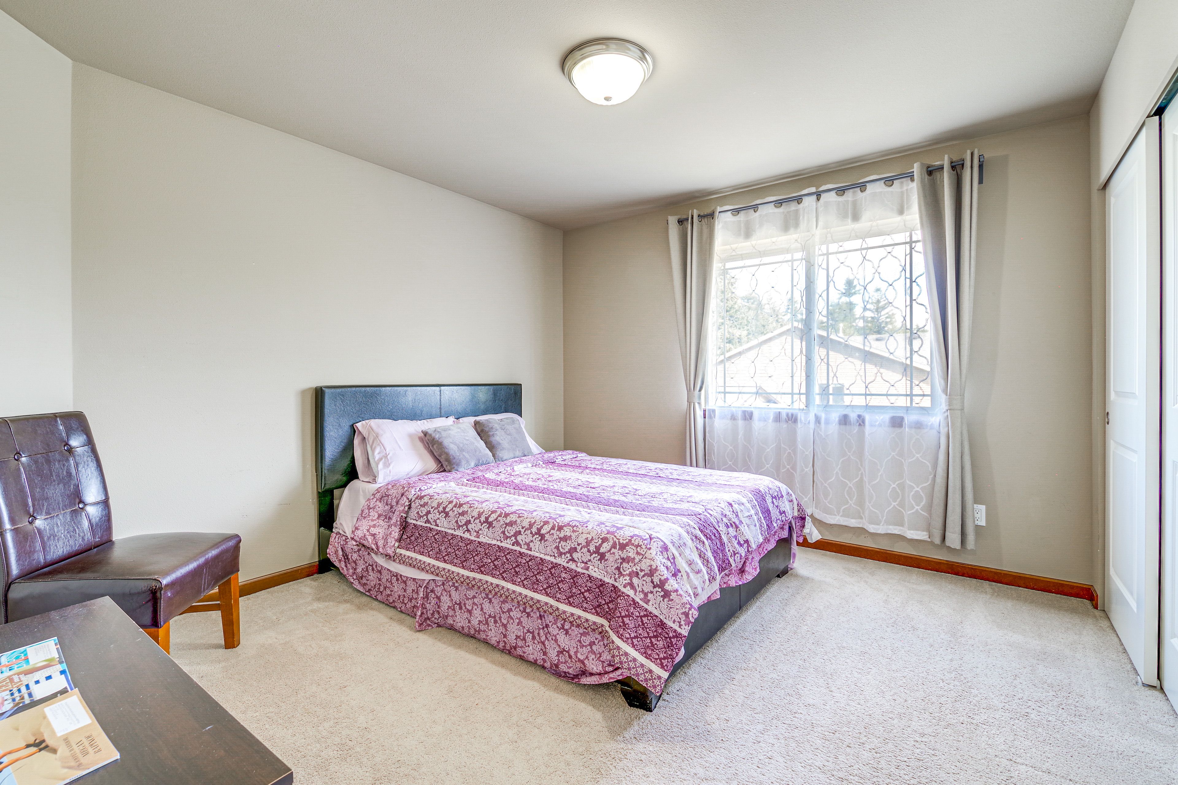 Bedroom 3 | 2nd Floor | Queen Bed | Linens Provided