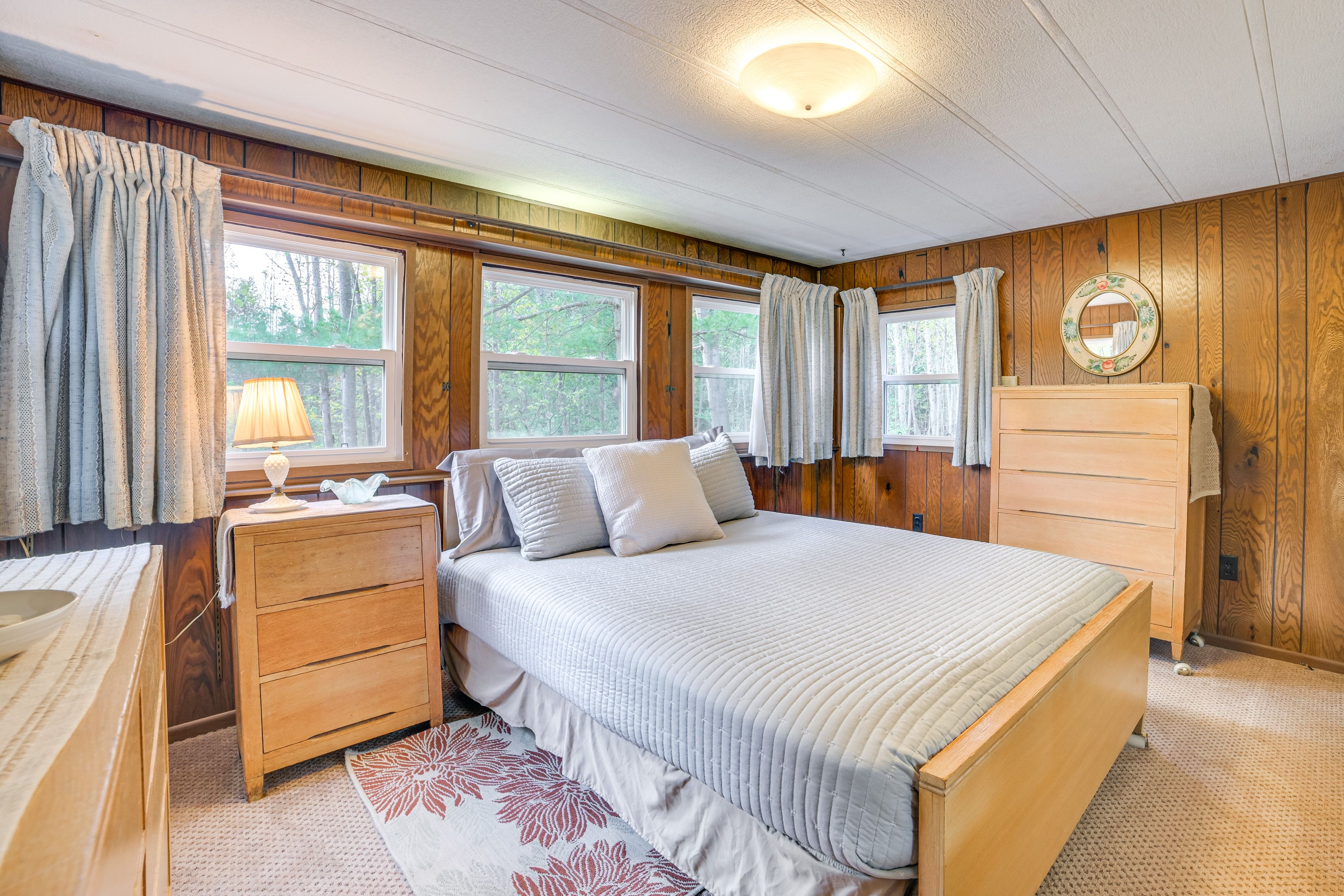 Bedroom 1 | Queen Bed | Linens Provided