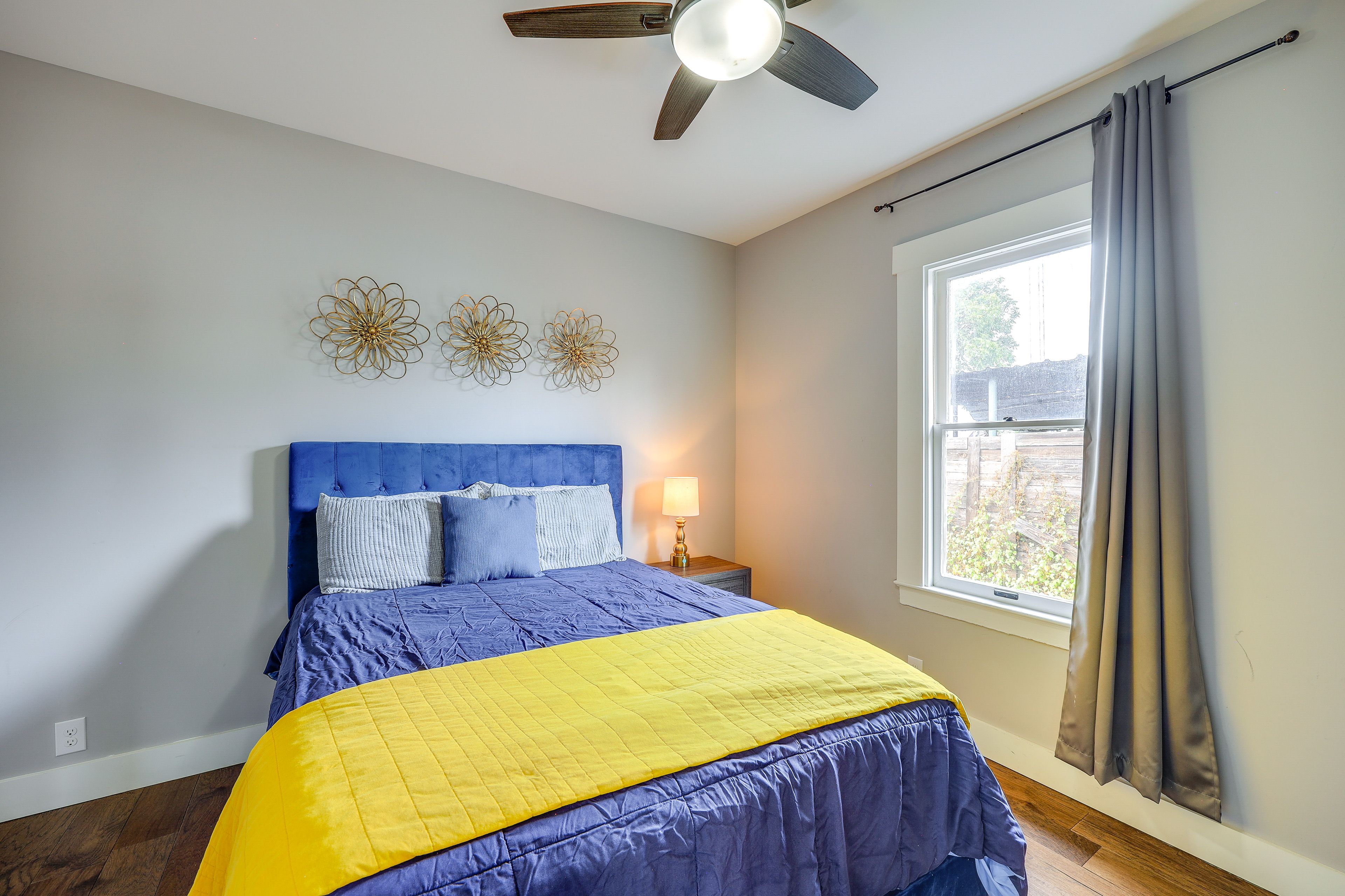 Bedroom 2 | Queen Bed | Smart TV