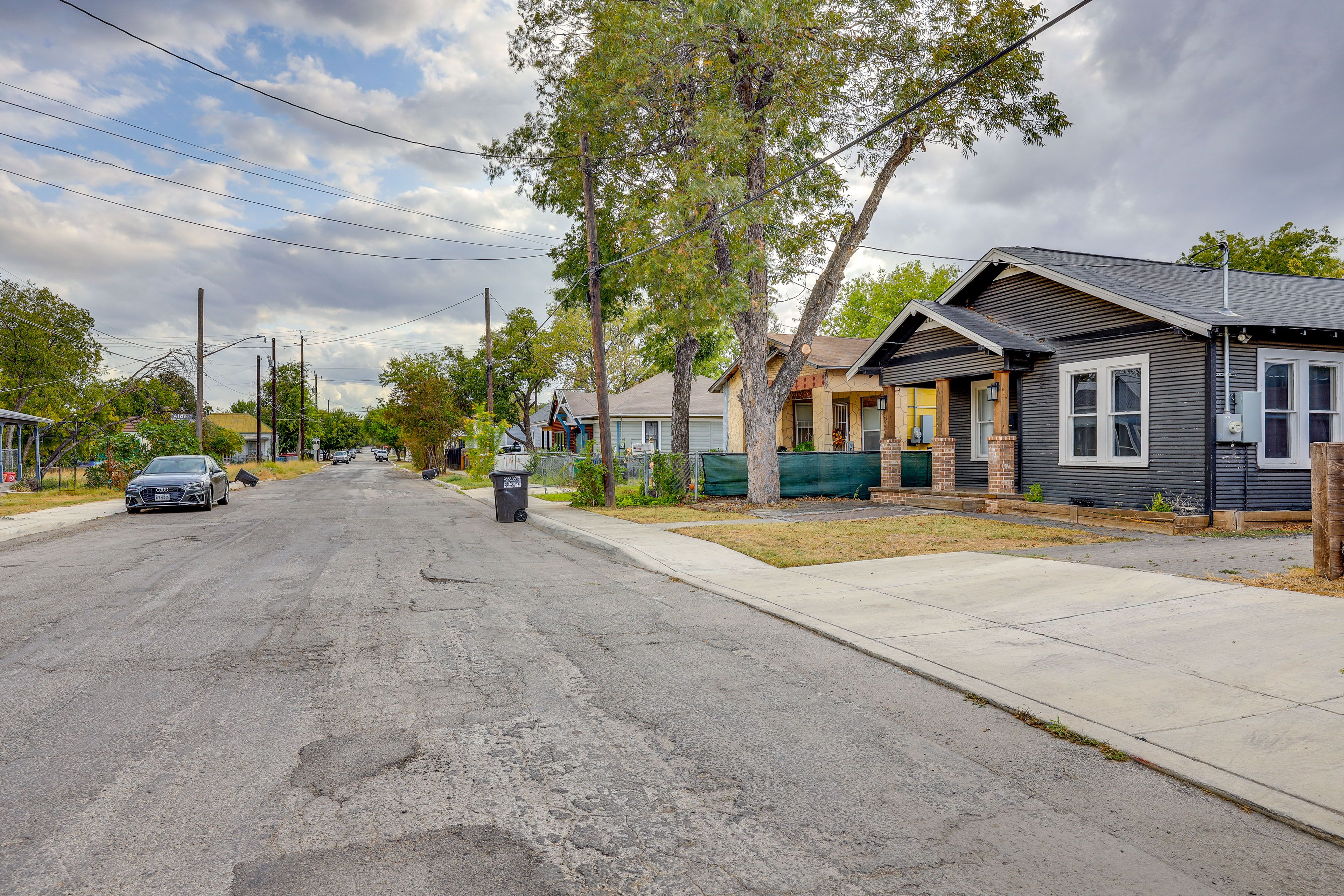 Parking | Driveway (2 Vehicles) | Street Parking