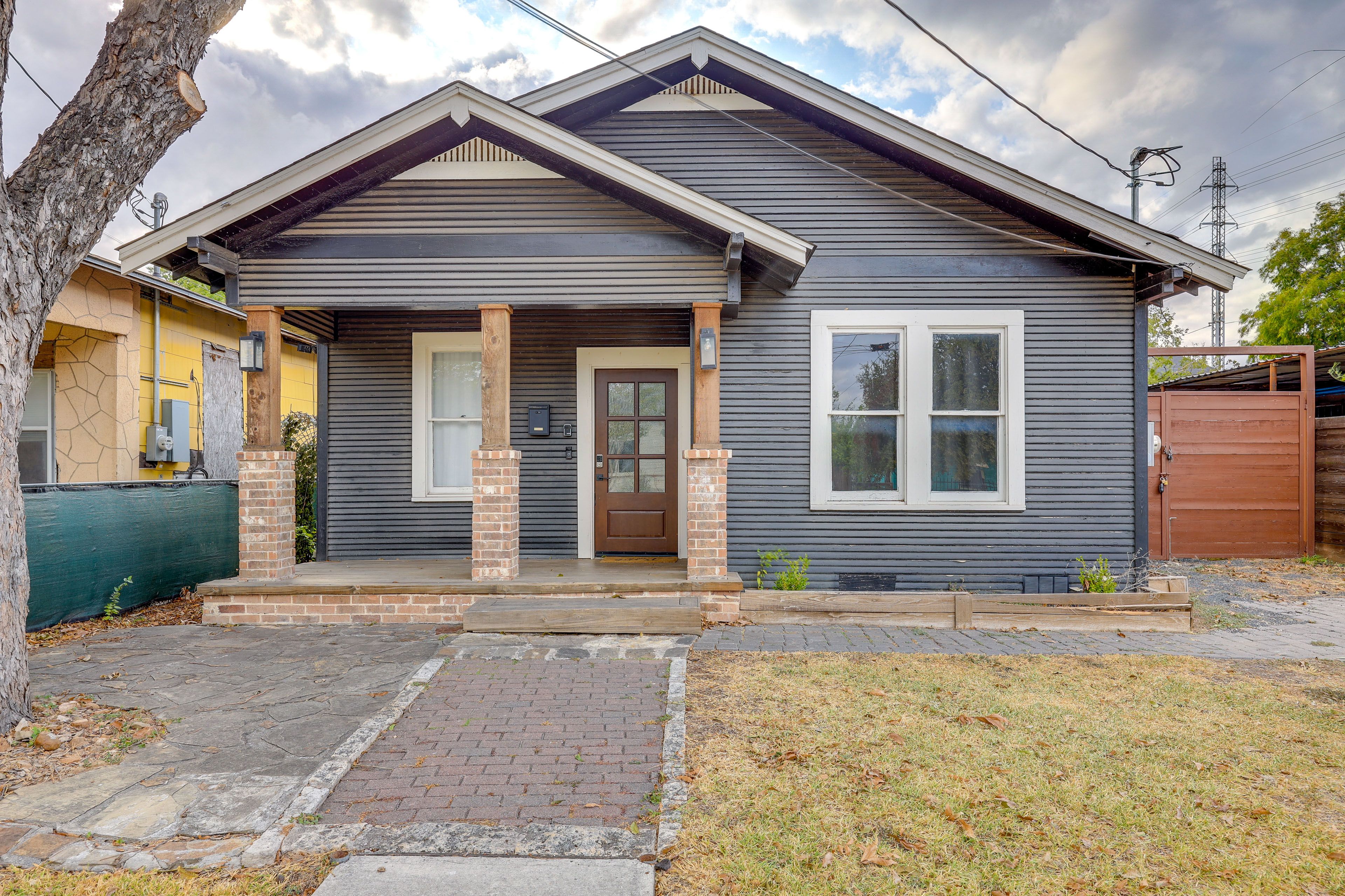 Property Exterior | Single-Story Home
