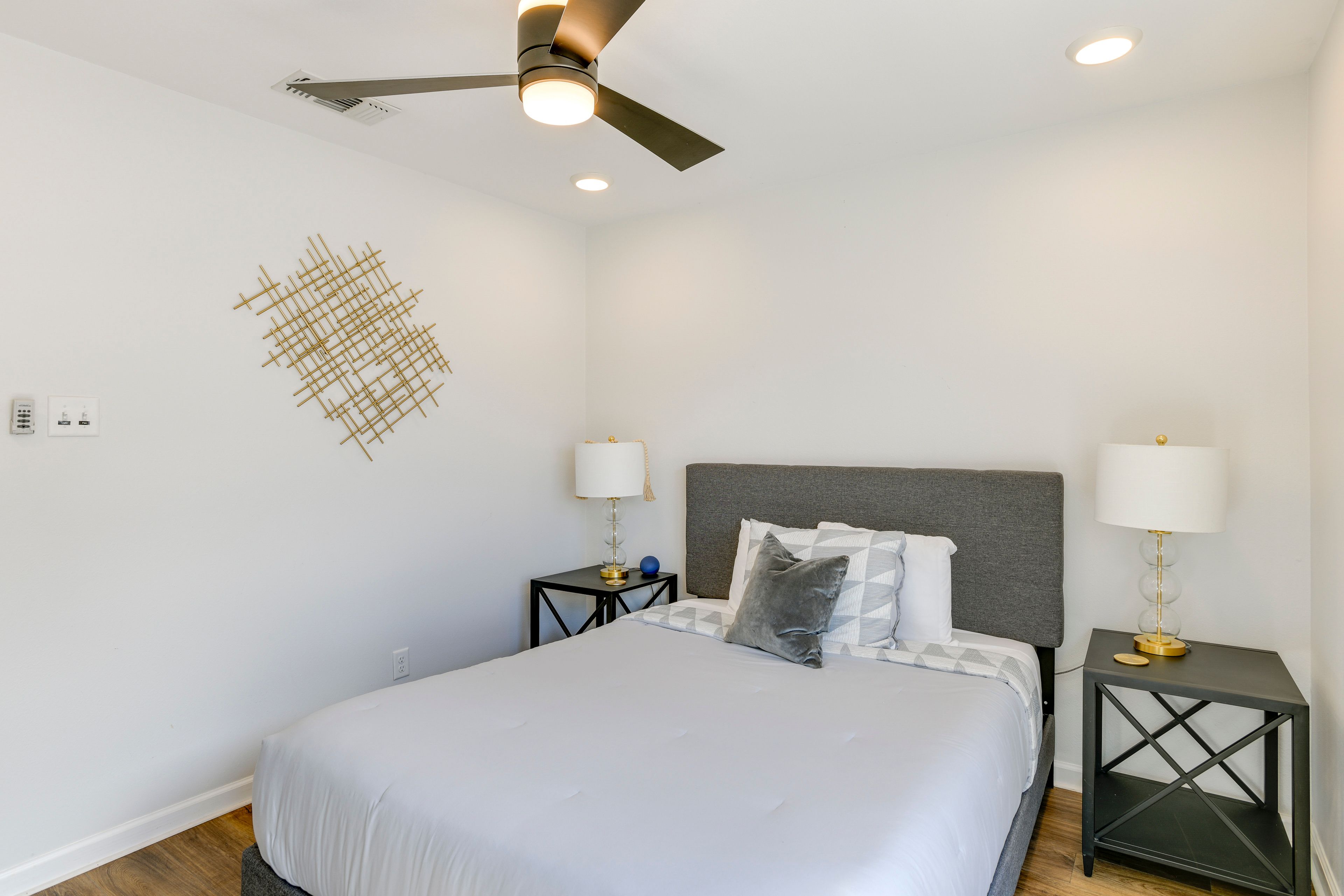 Bedroom 3 | Queen Bed