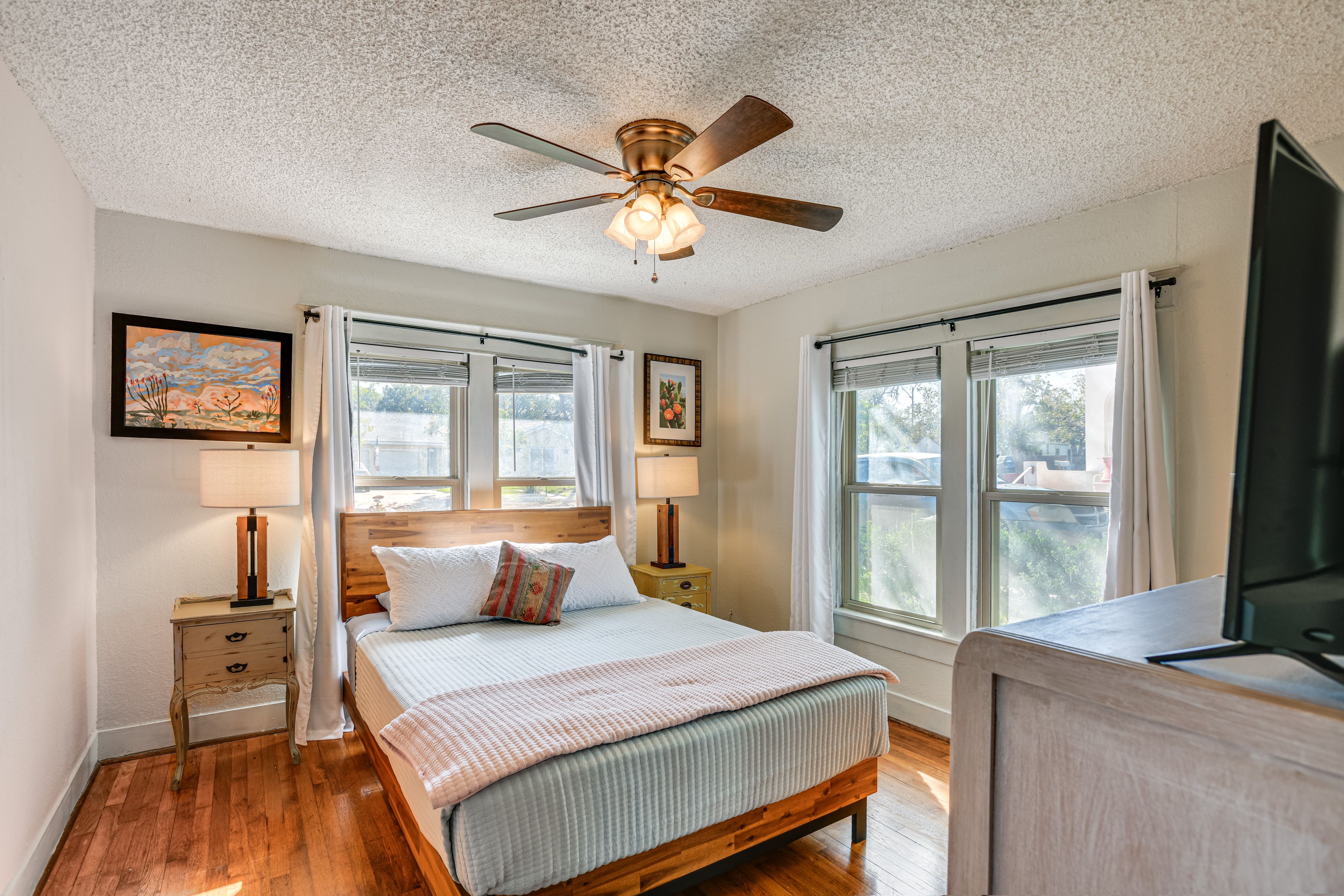 Bedroom 2 | Queen Bed | Linens Provided