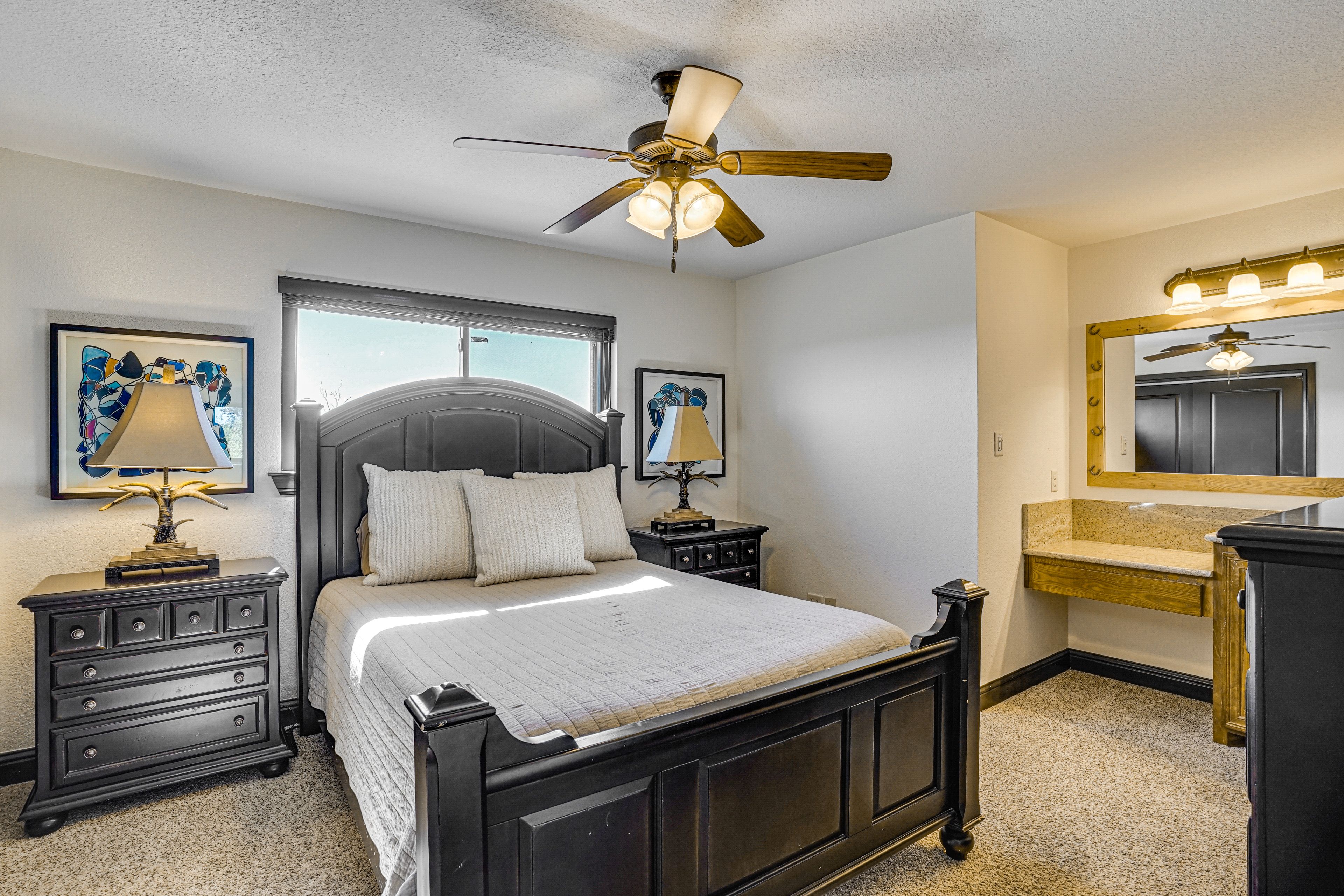 Bedroom 2 | 2nd Floor | Queen Bed