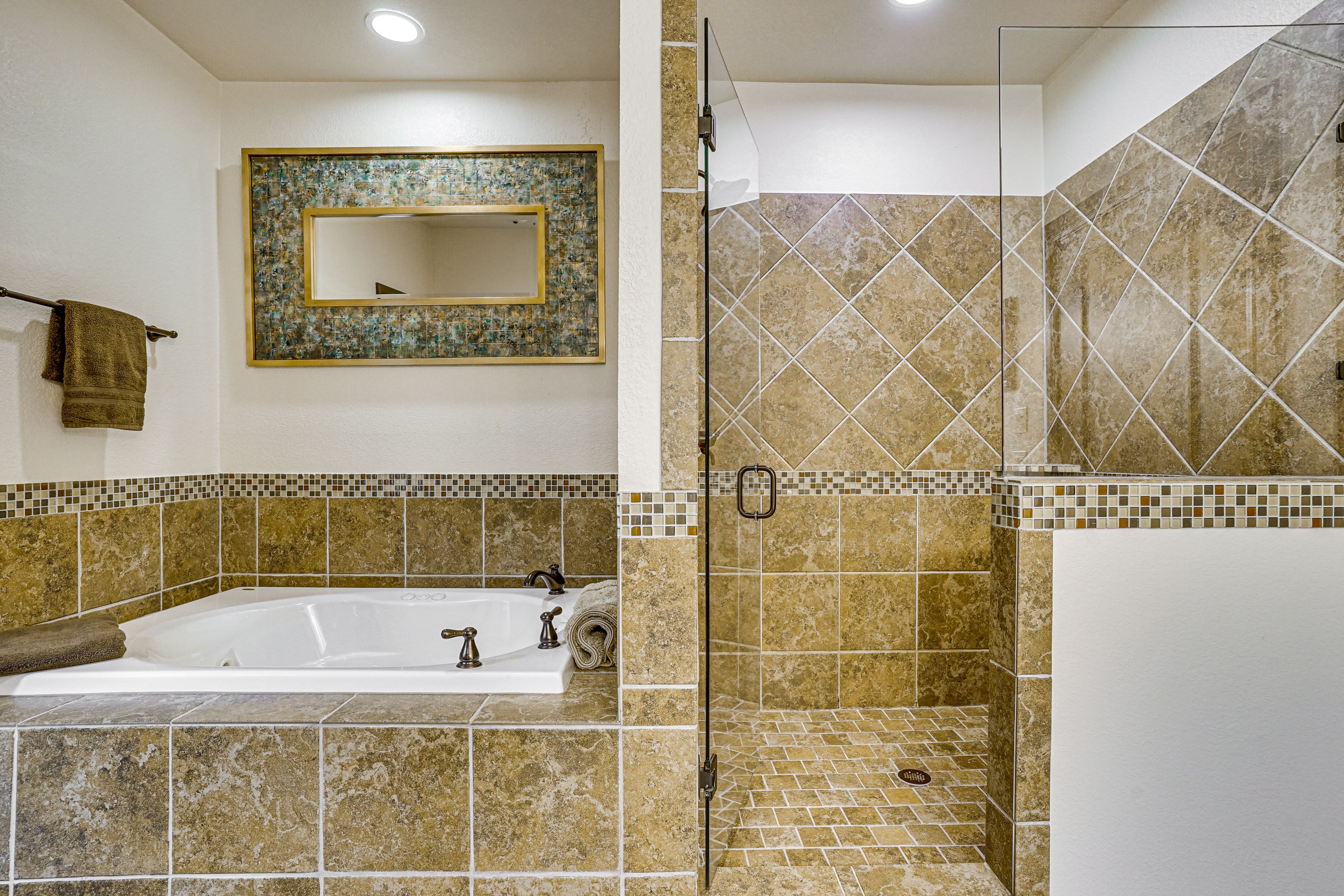 En-Suite Bathroom | 1st Floor | Complimentary Toiletries Provided | Jetted Tub