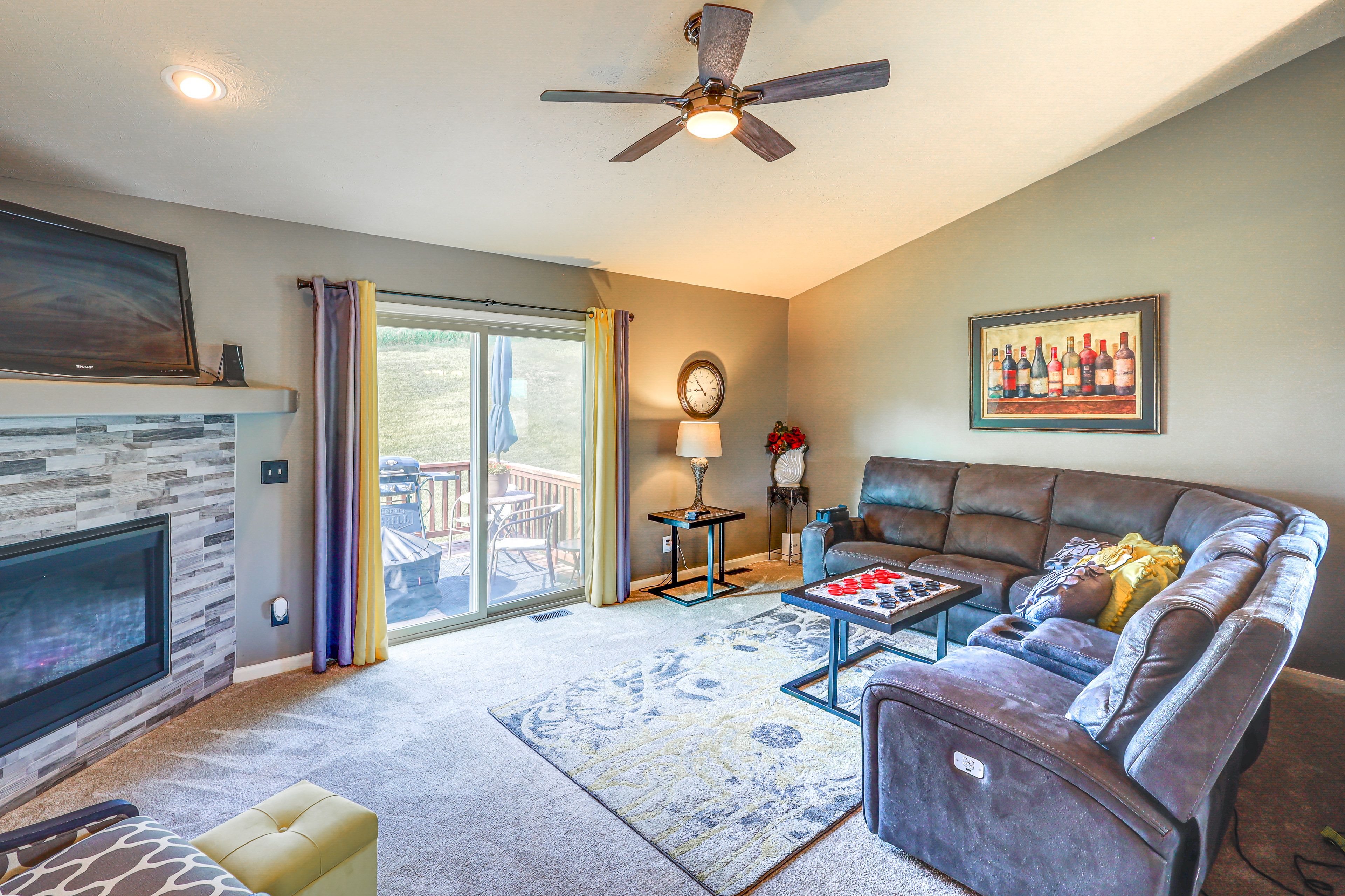 Bellevue Vacation Rental | 3BR | 2BA | 1,630 Sq Ft | Stairs to Access