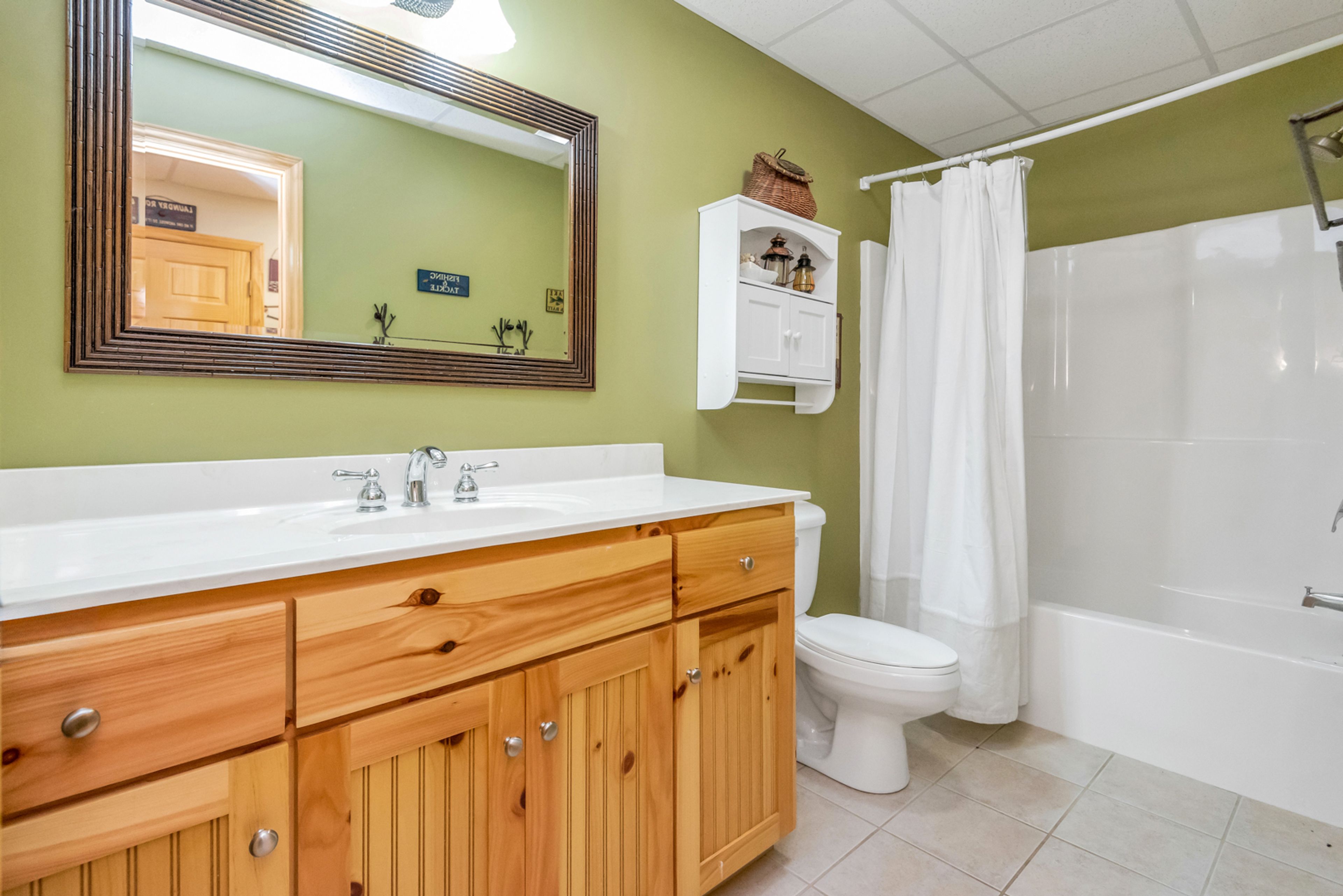 Full Bathroom | Lower Level