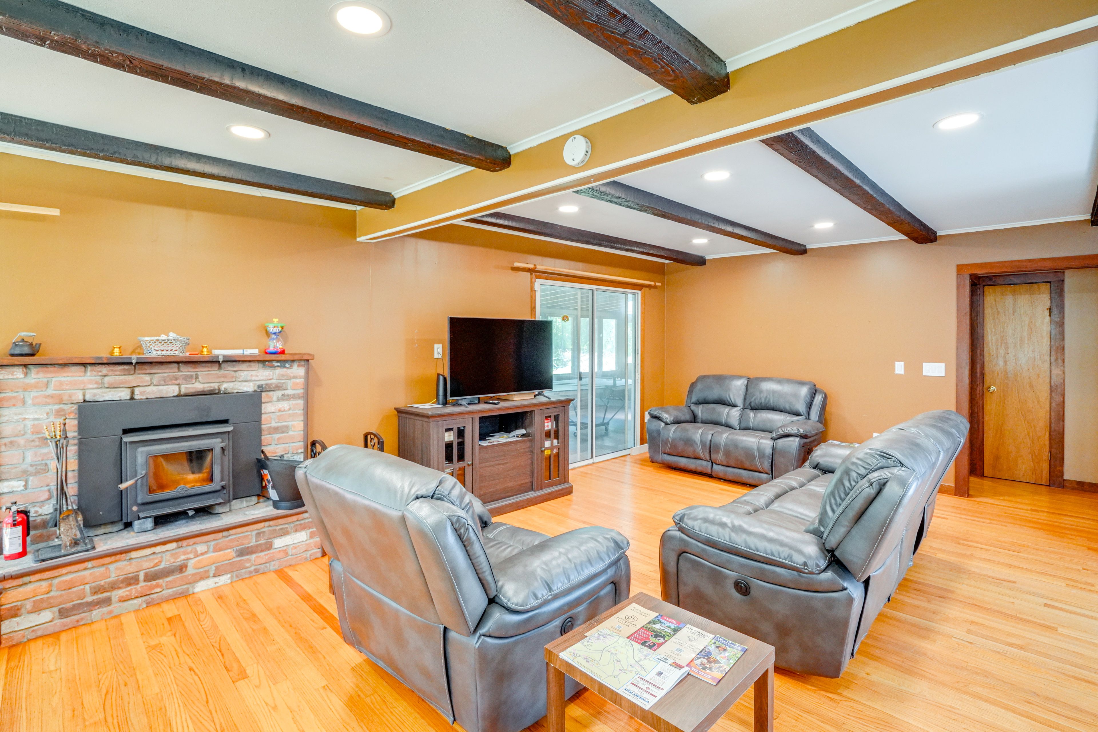 Living Room | Main Level | Free WiFi | Window A/C Units | Smart TV
