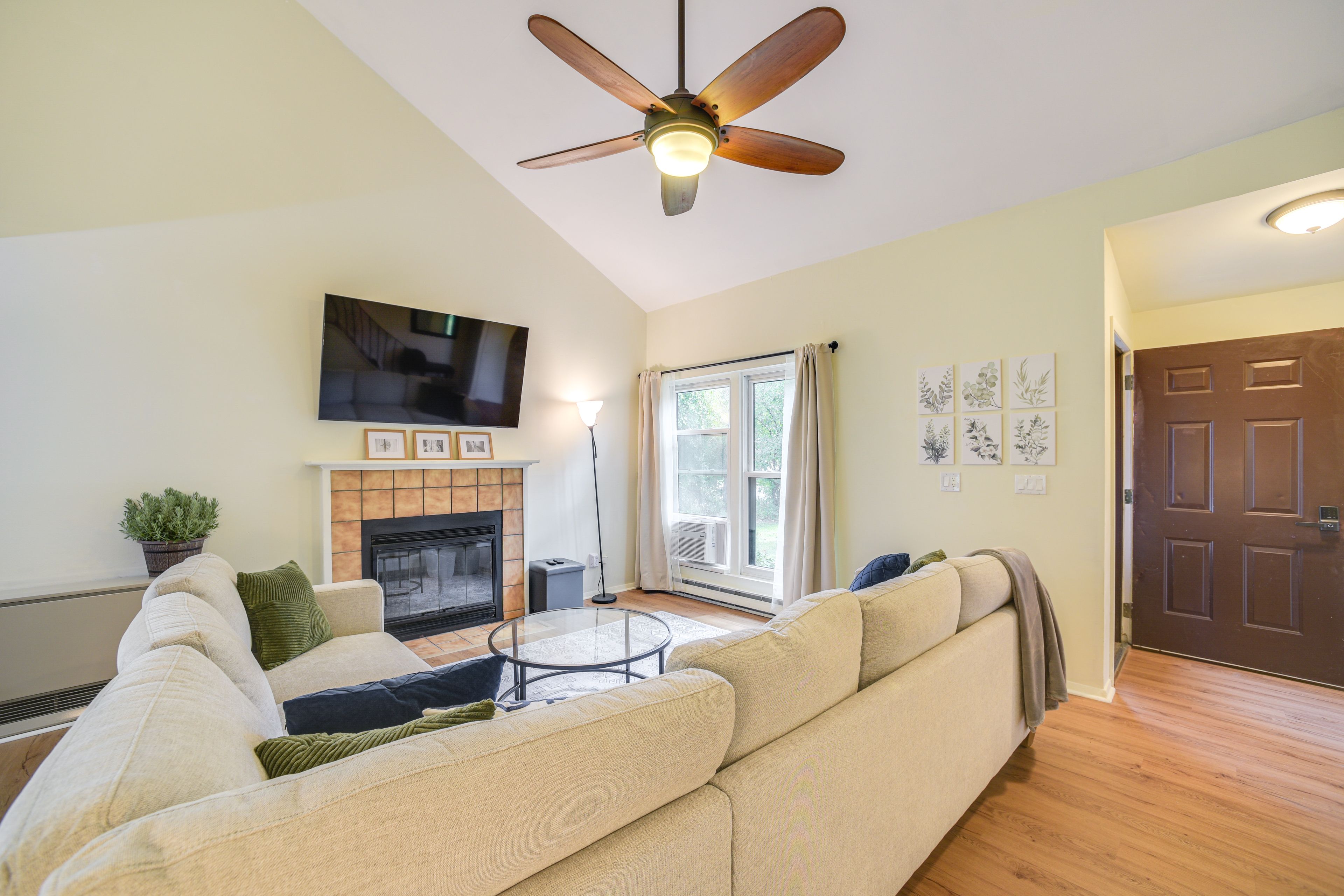 Living Area | Fireplace | Smart TV w/ Cable | Board Games | 1st Floor