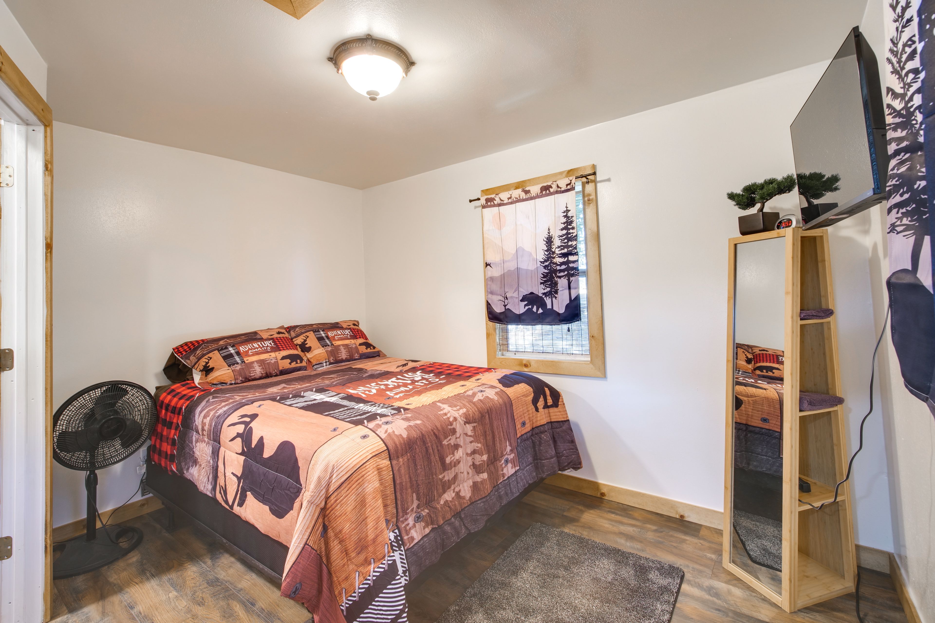Studio | Queen Bed | Smart TV | Free WiFi | Electric Heating