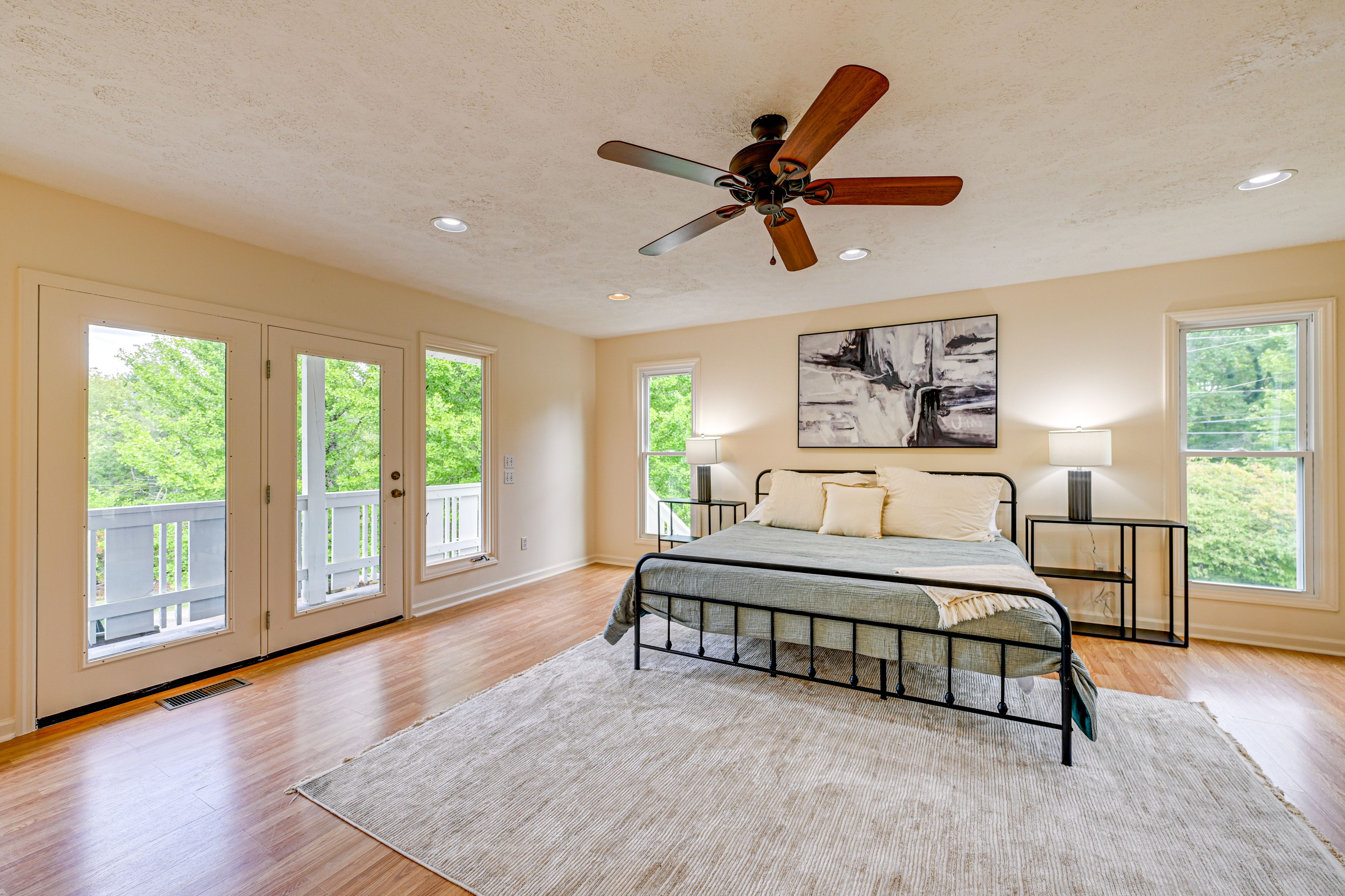 Bedroom 1 | King Bed | Flat-Screen TV | 2nd Floor